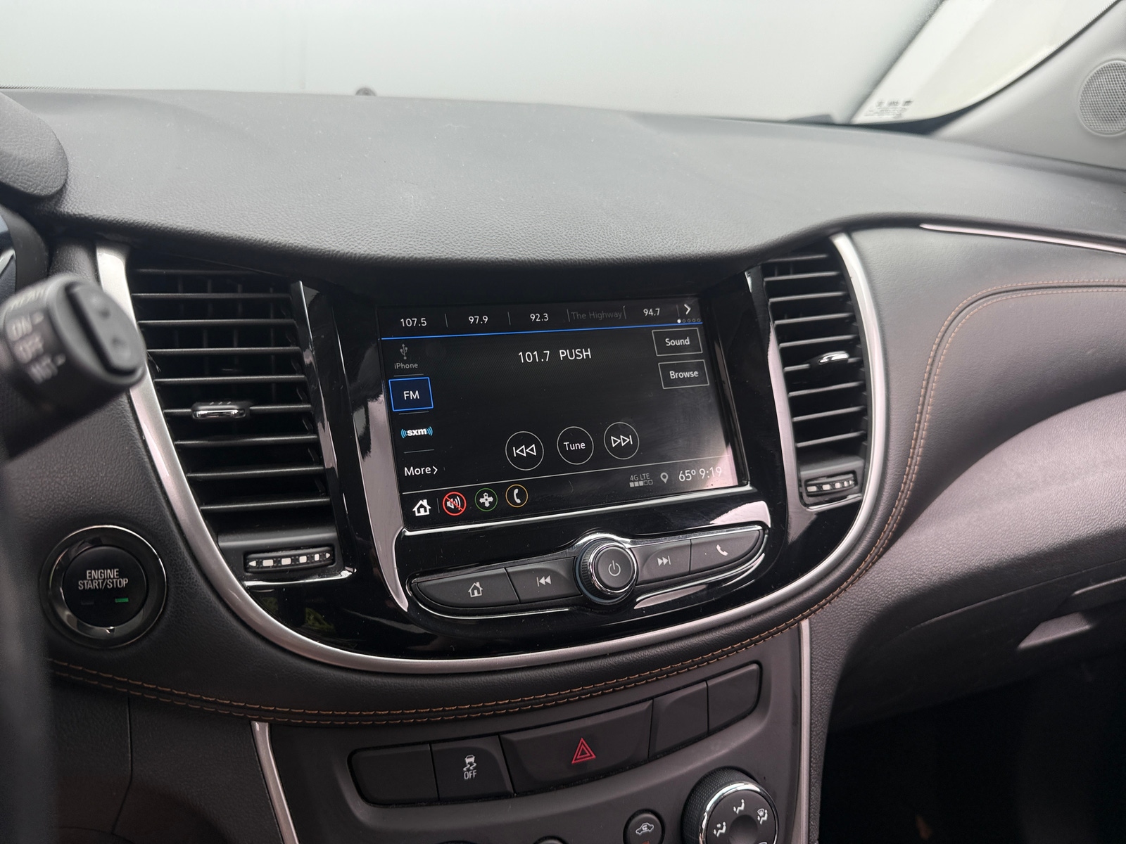 Thumbnail: 2019 Chevrolet Trax - 3