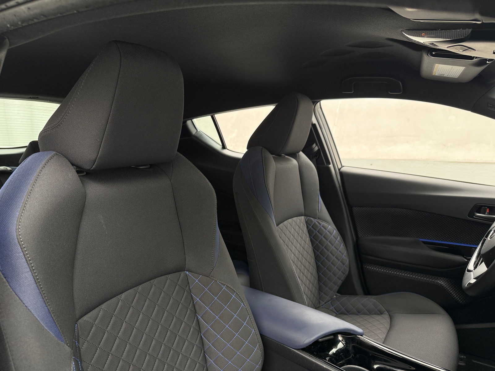 Thumbnail: 2020 Toyota C-HR - 2