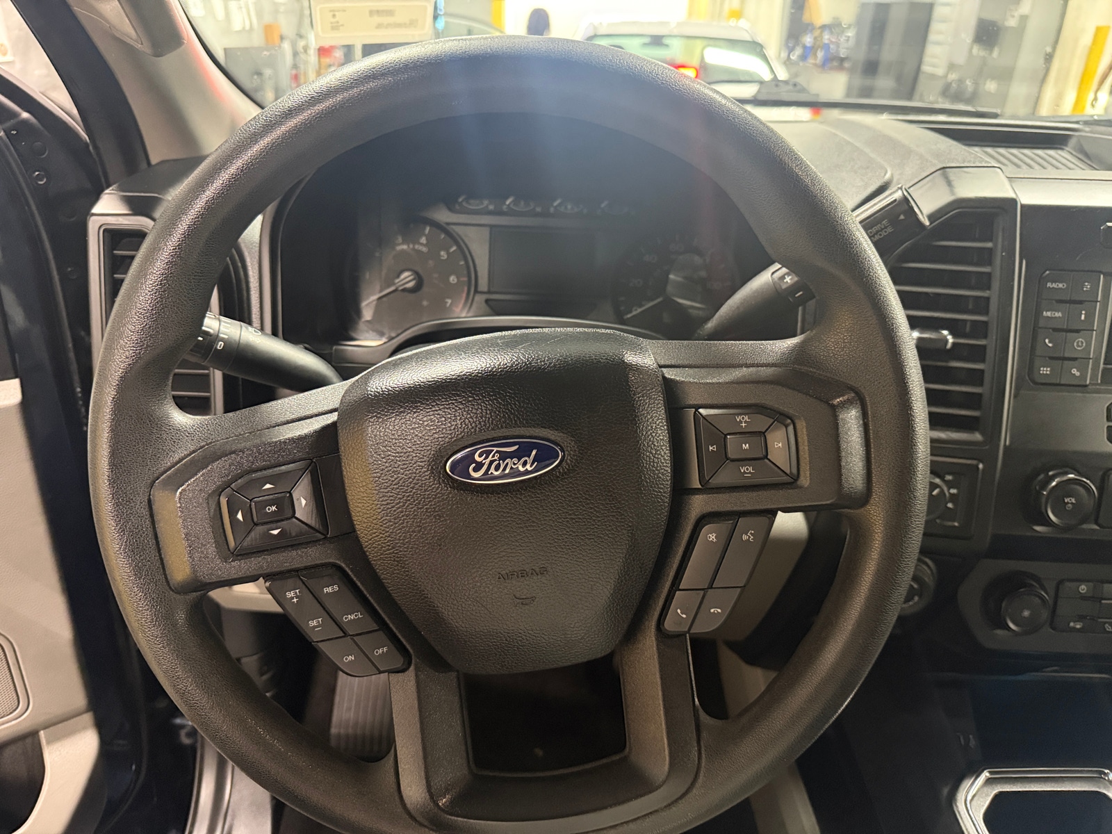 Thumbnail: 2020 Ford Econoline - 5