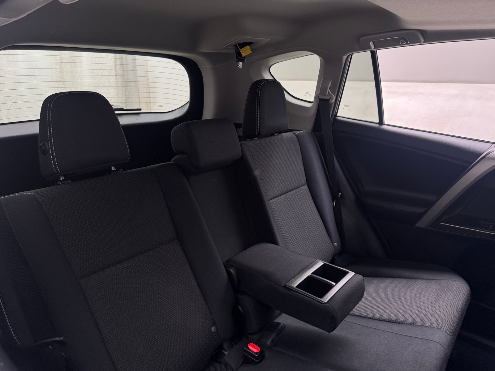 Thumbnail: 2018 Toyota RAV4 - 6