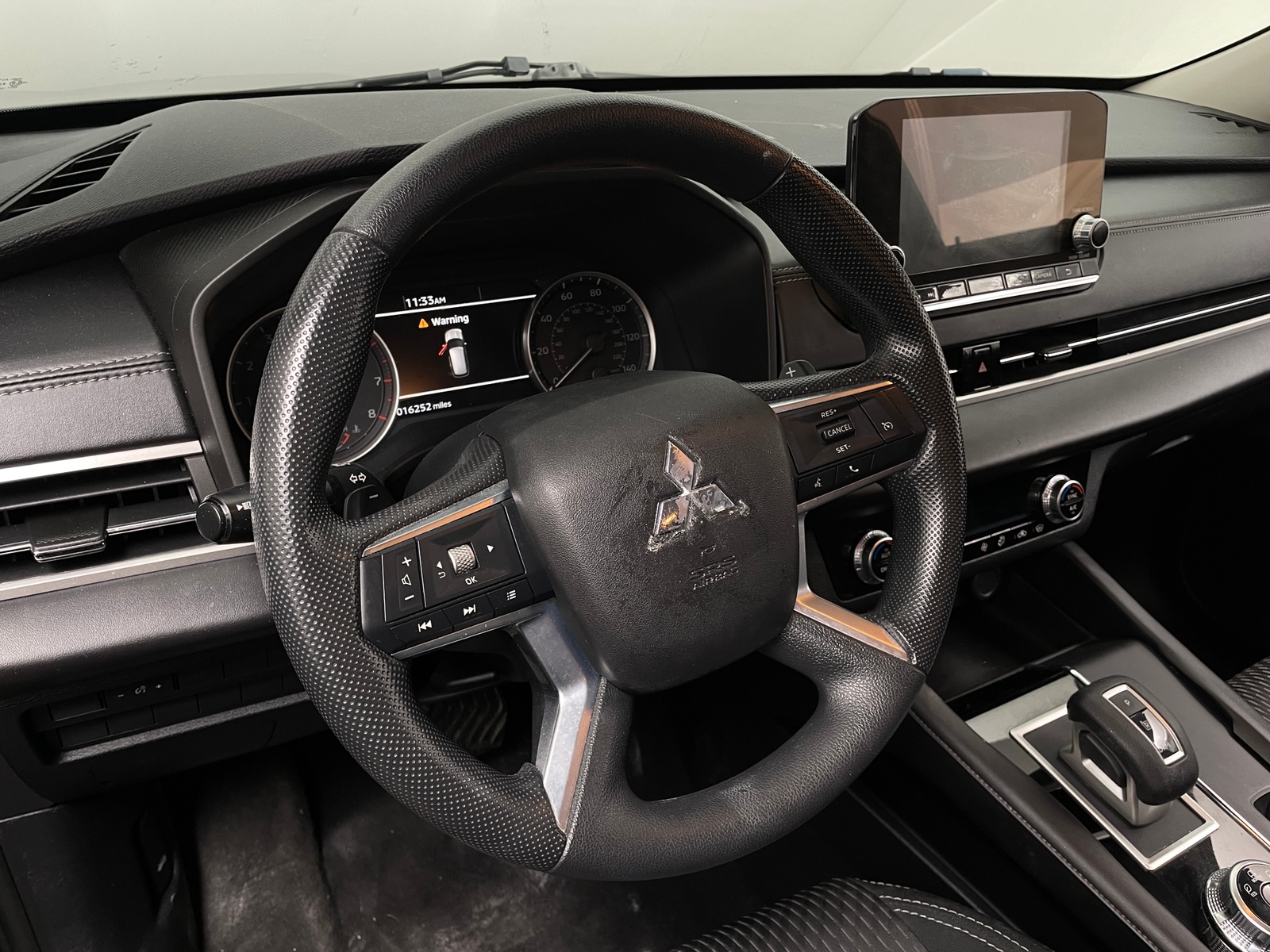 Thumbnail: 2022 Mitsubishi Outlander - 5
