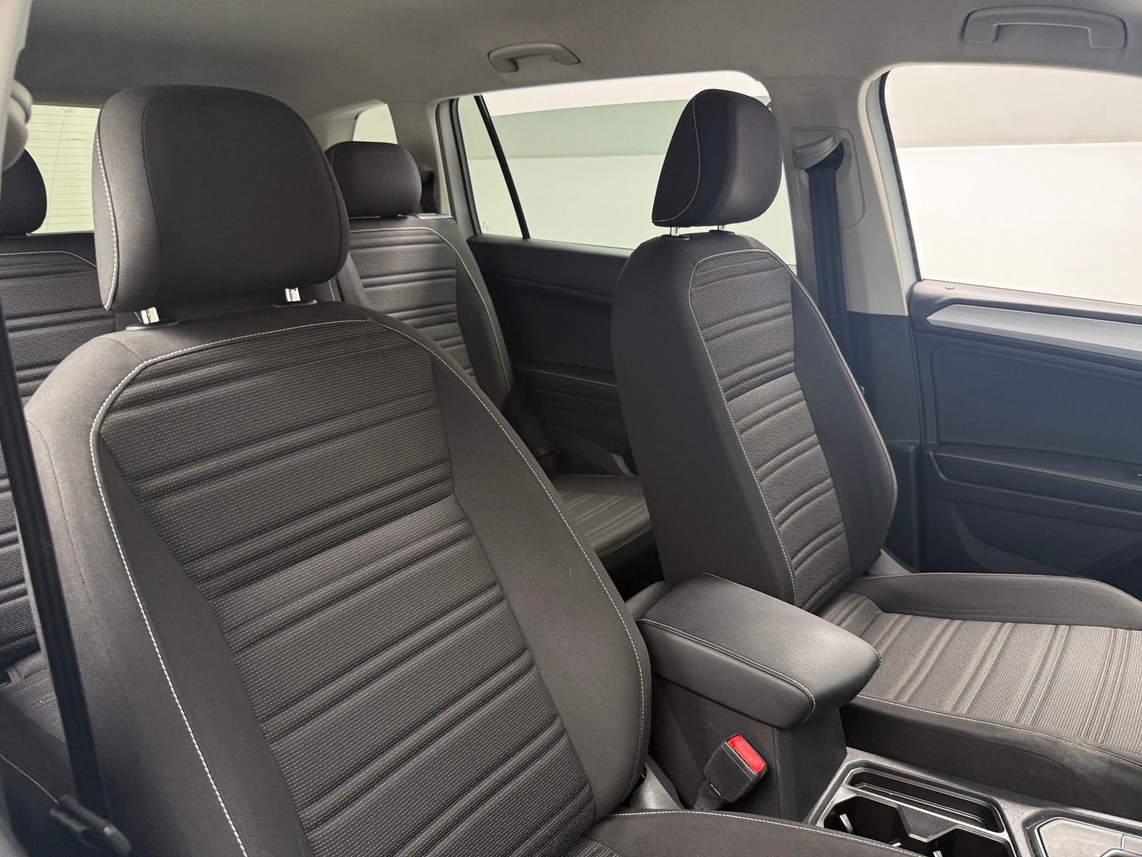 Thumbnail: 2023 Volkswagen Tiguan - 2