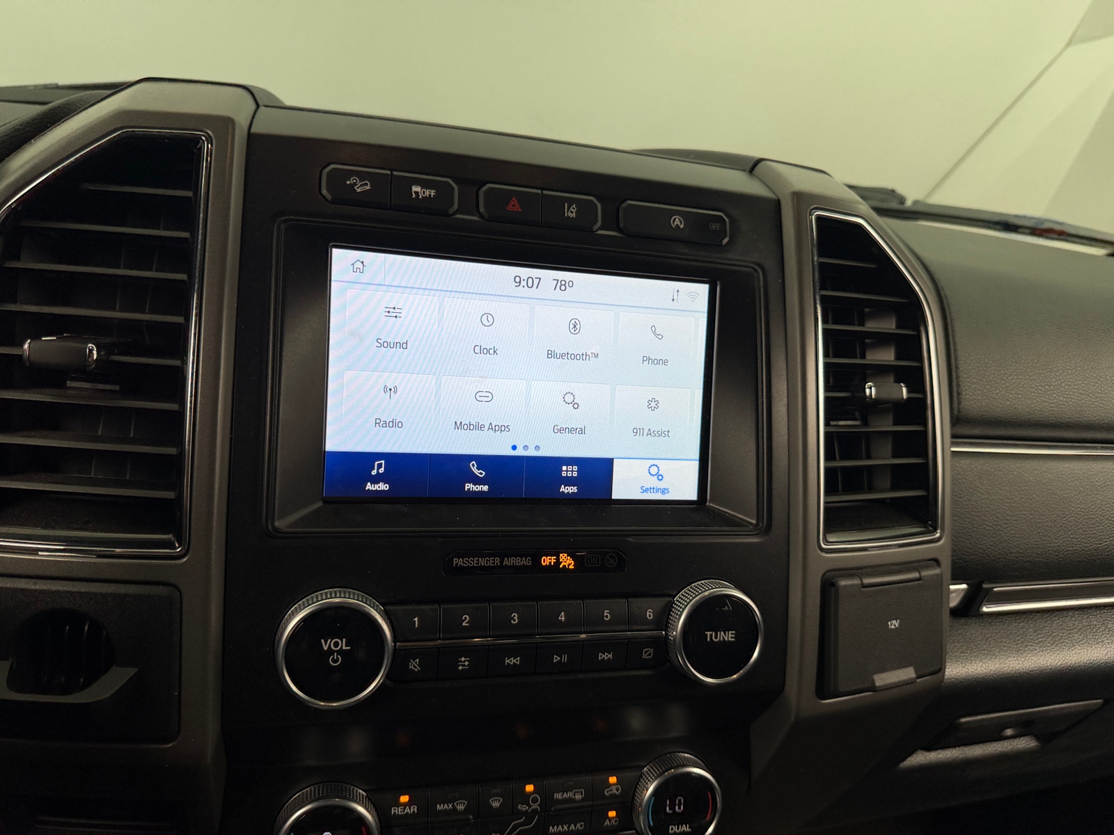 Thumbnail: 2021 Ford Expedition - 3