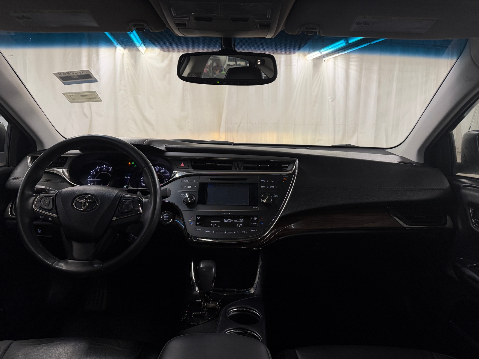 Thumbnail: 2013 Toyota Avalon - 3