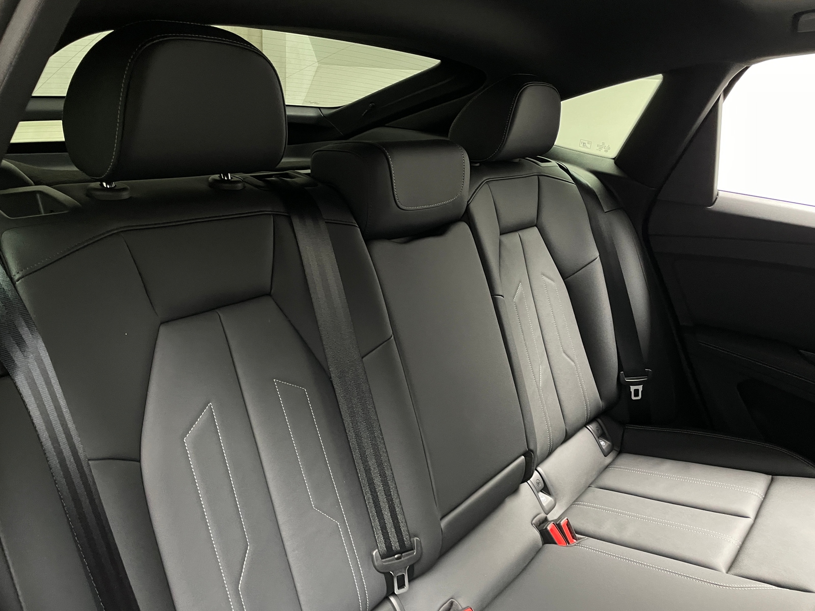 Thumbnail: 2025 Audi Q4 e-tron - 5