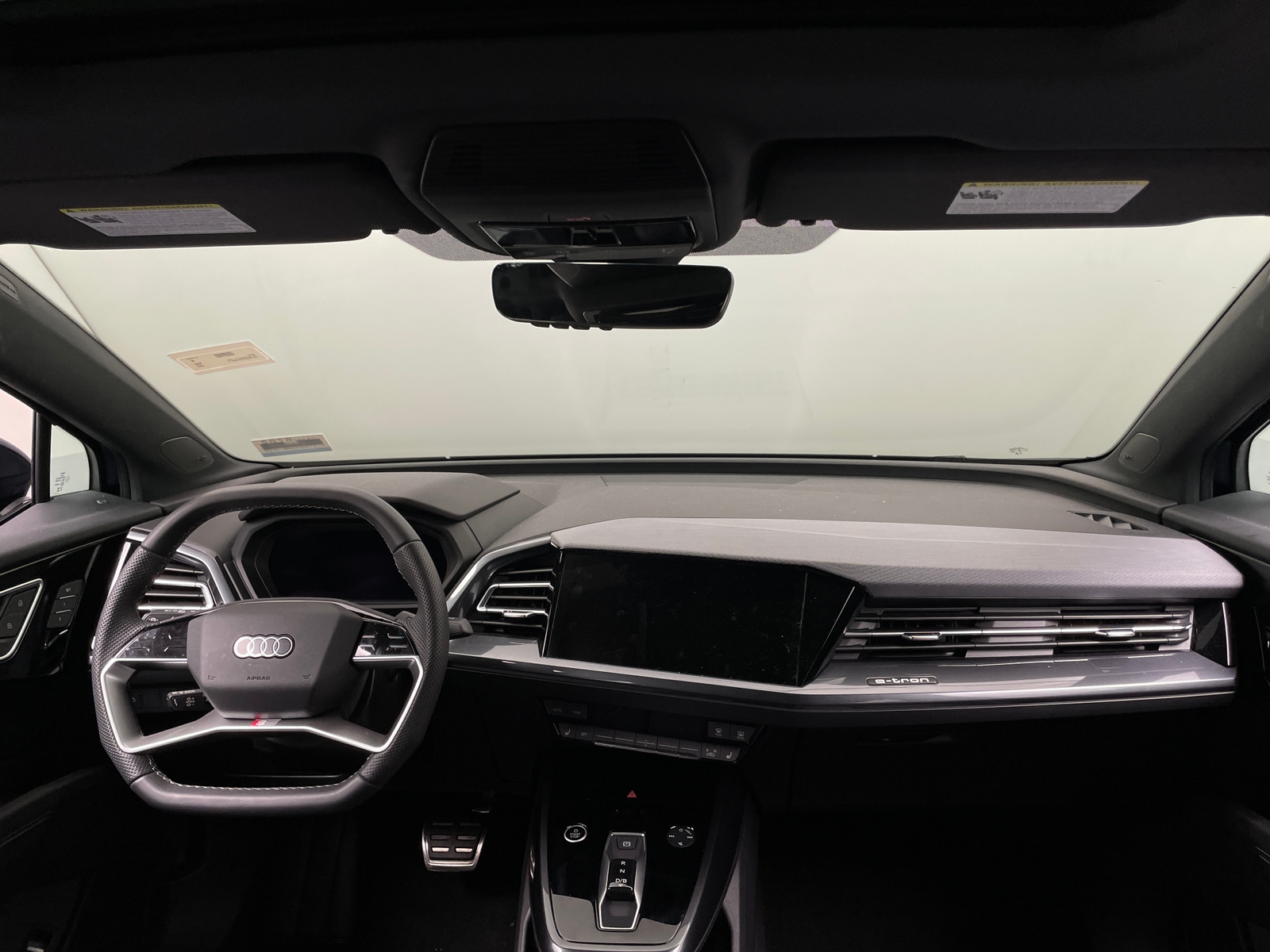 Thumbnail: 2025 Audi Q4 e-tron - 2