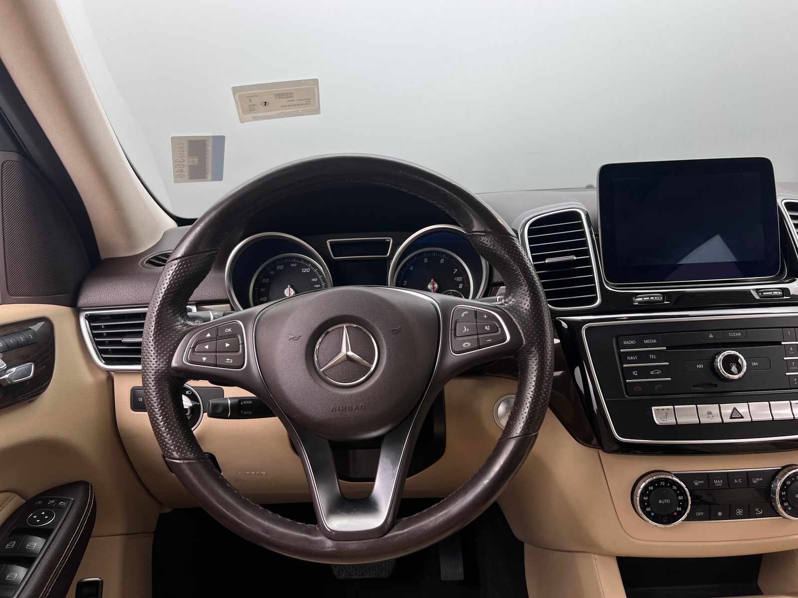Thumbnail: 2016 Mercedes-Benz GLE - 4