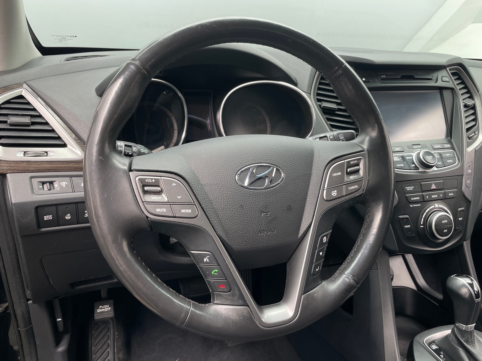 Thumbnail: 2015 Hyundai Santa Fe - 4