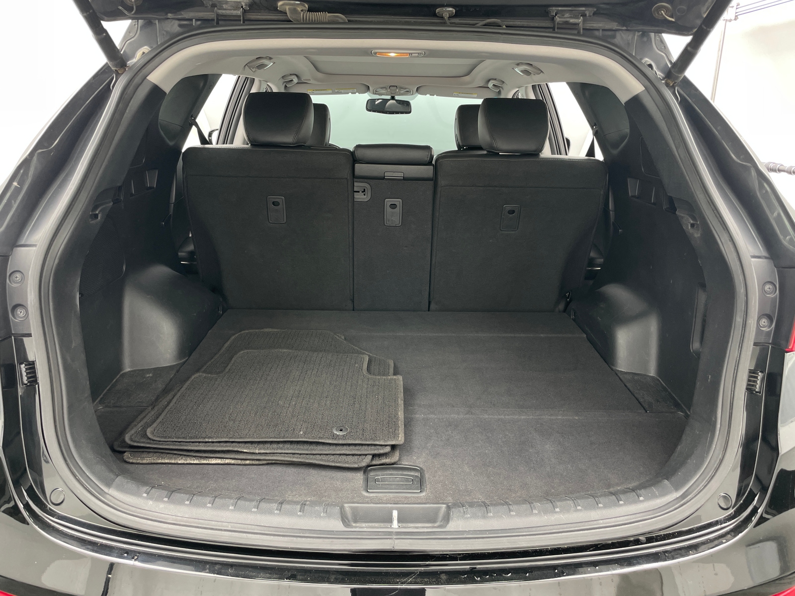 Thumbnail: 2015 Hyundai Santa Fe - 6