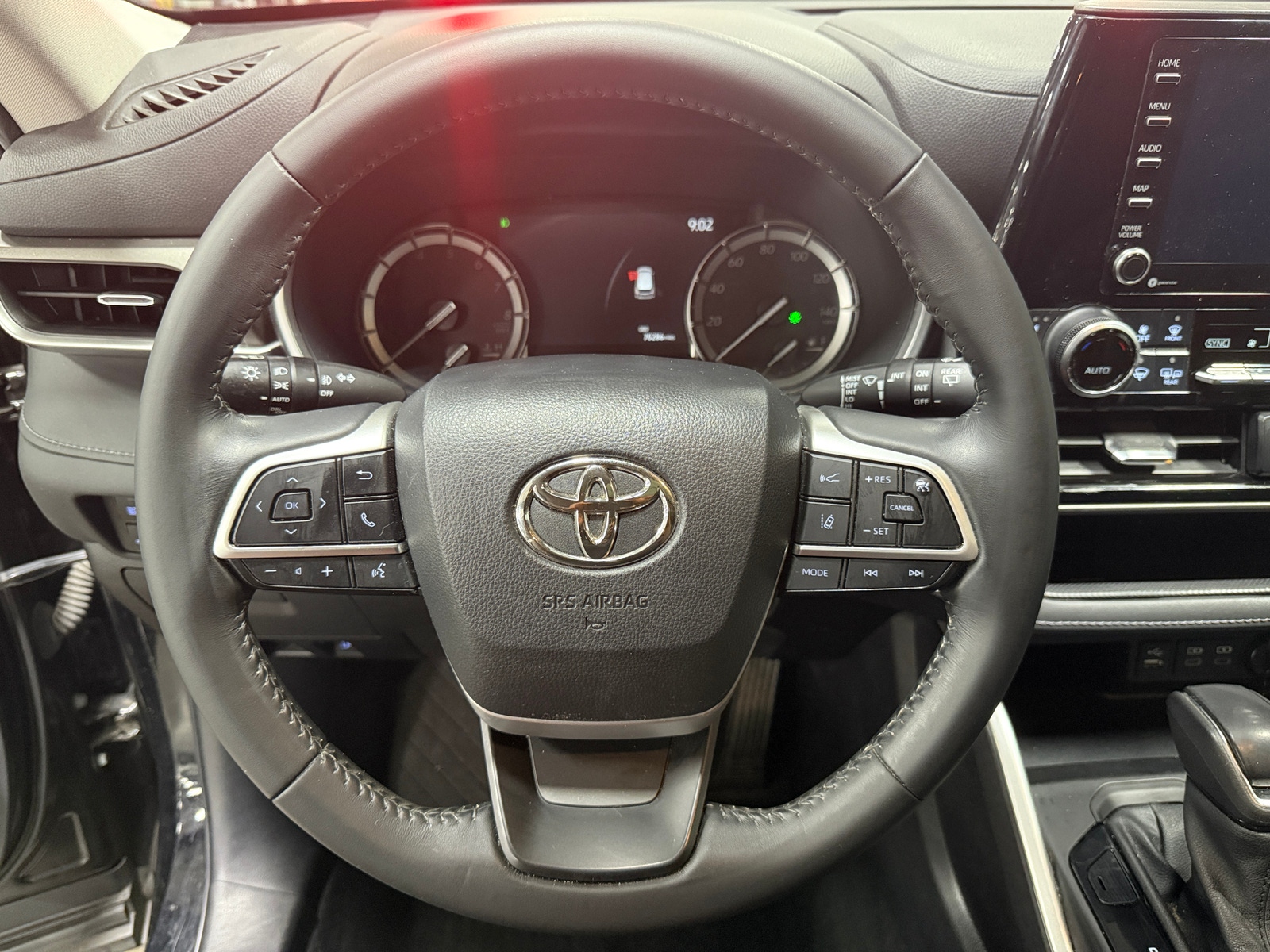 Thumbnail: 2022 Toyota Highlander - 5