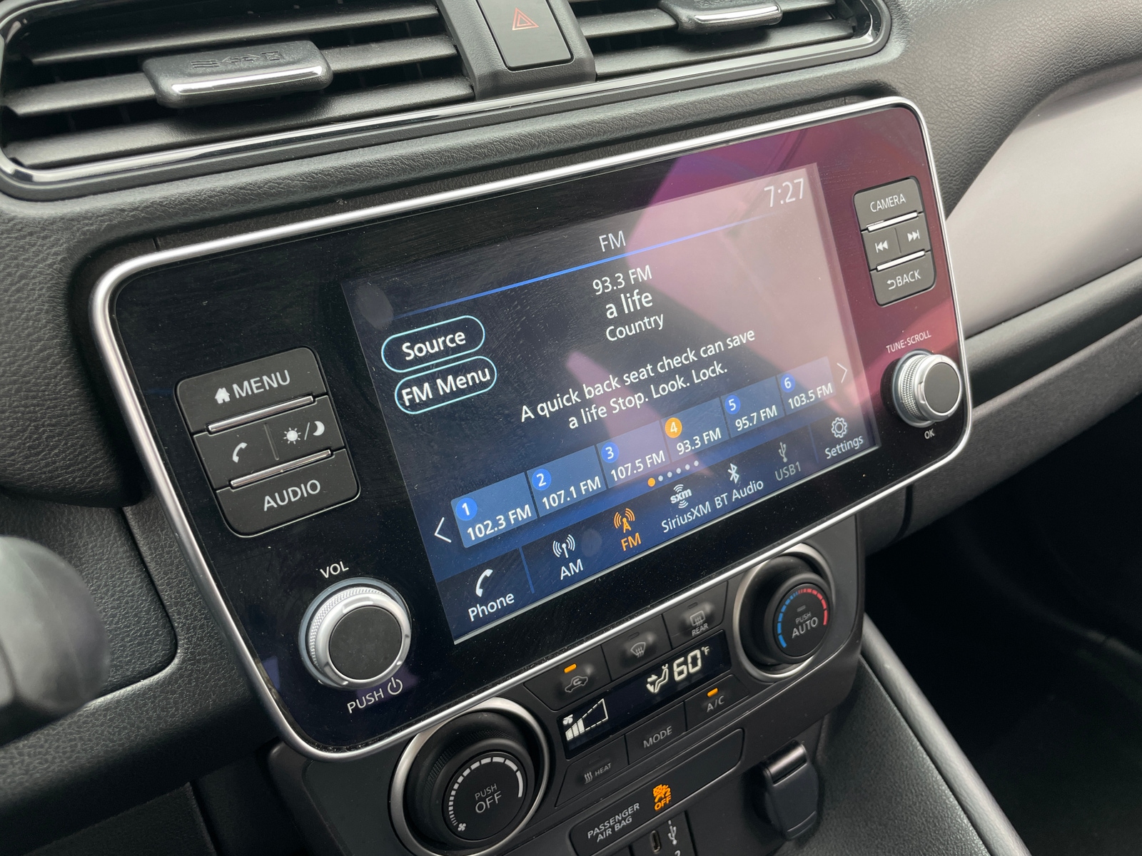 Thumbnail: 2025 Nissan Leaf - 4