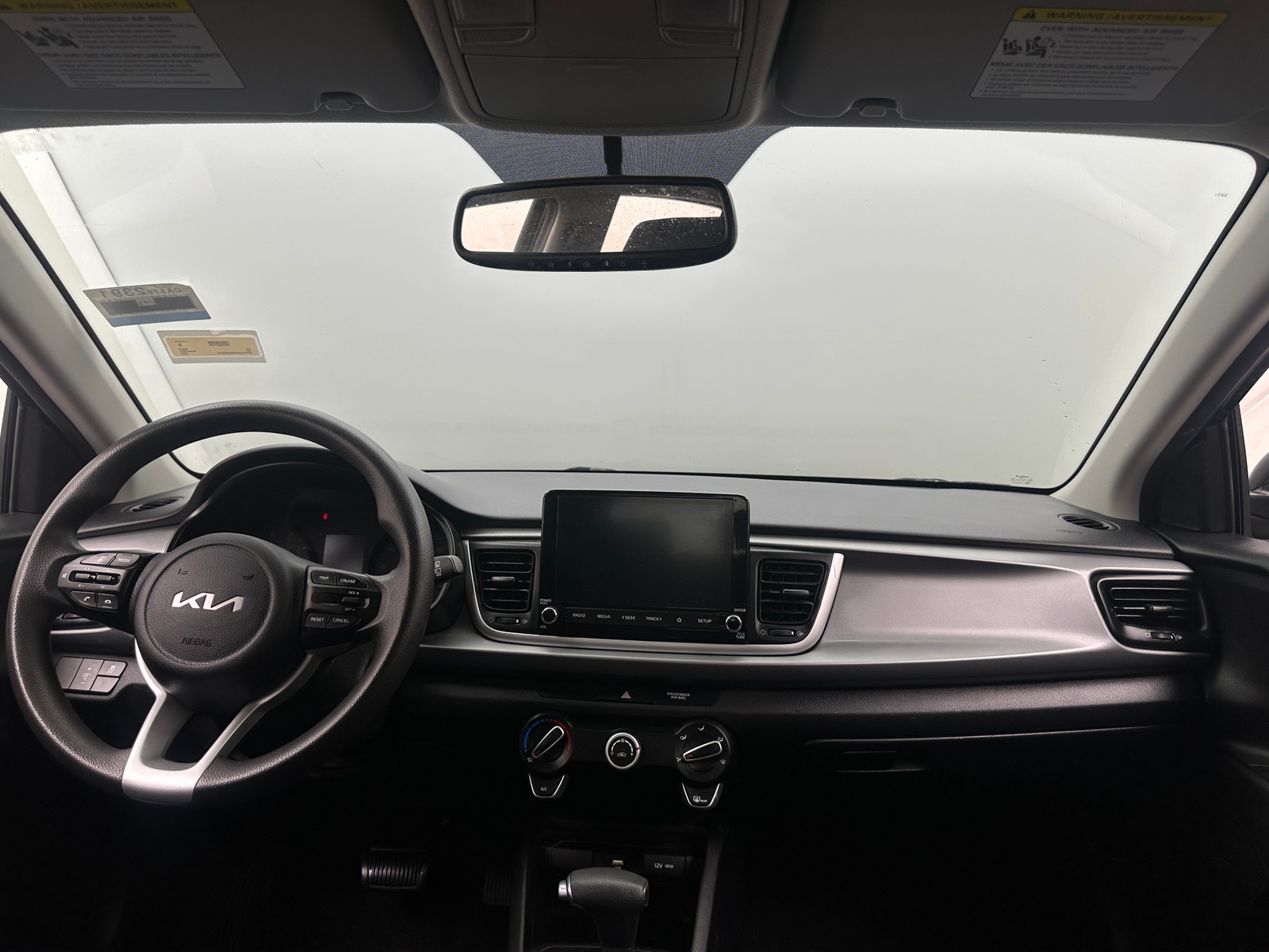 Thumbnail: 2022 Kia Rio - 3