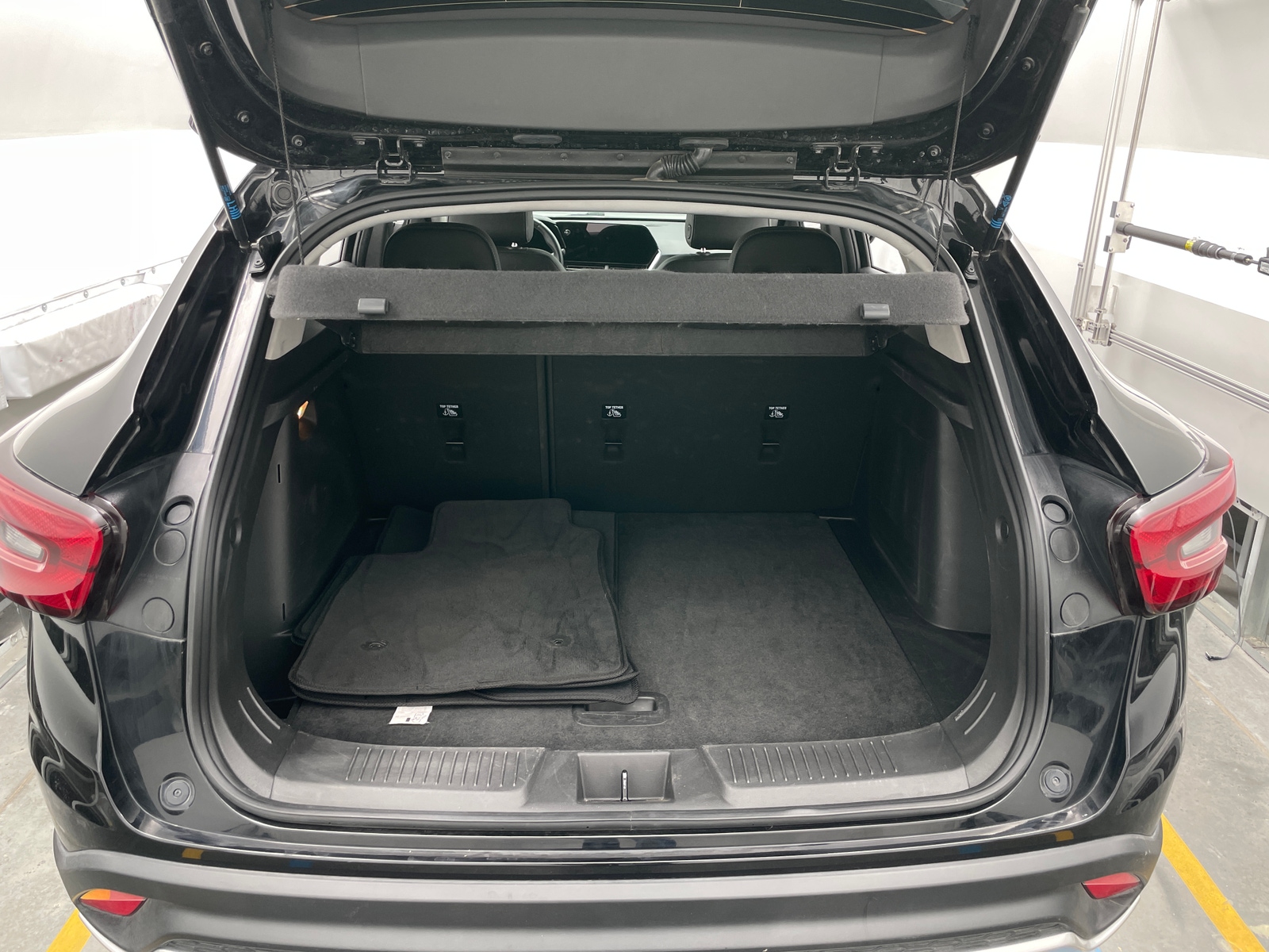 Thumbnail: 2025 Chevrolet Trax - 6