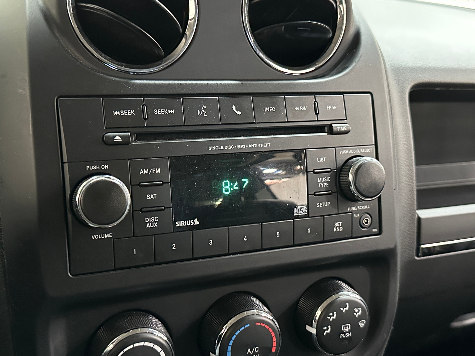 Thumbnail: 2016 Jeep Patriot - 4