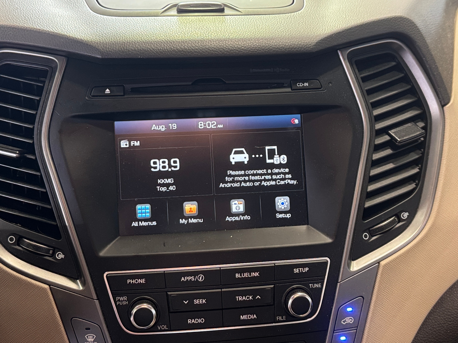 Thumbnail: 2017 Hyundai Santa Fe - 4