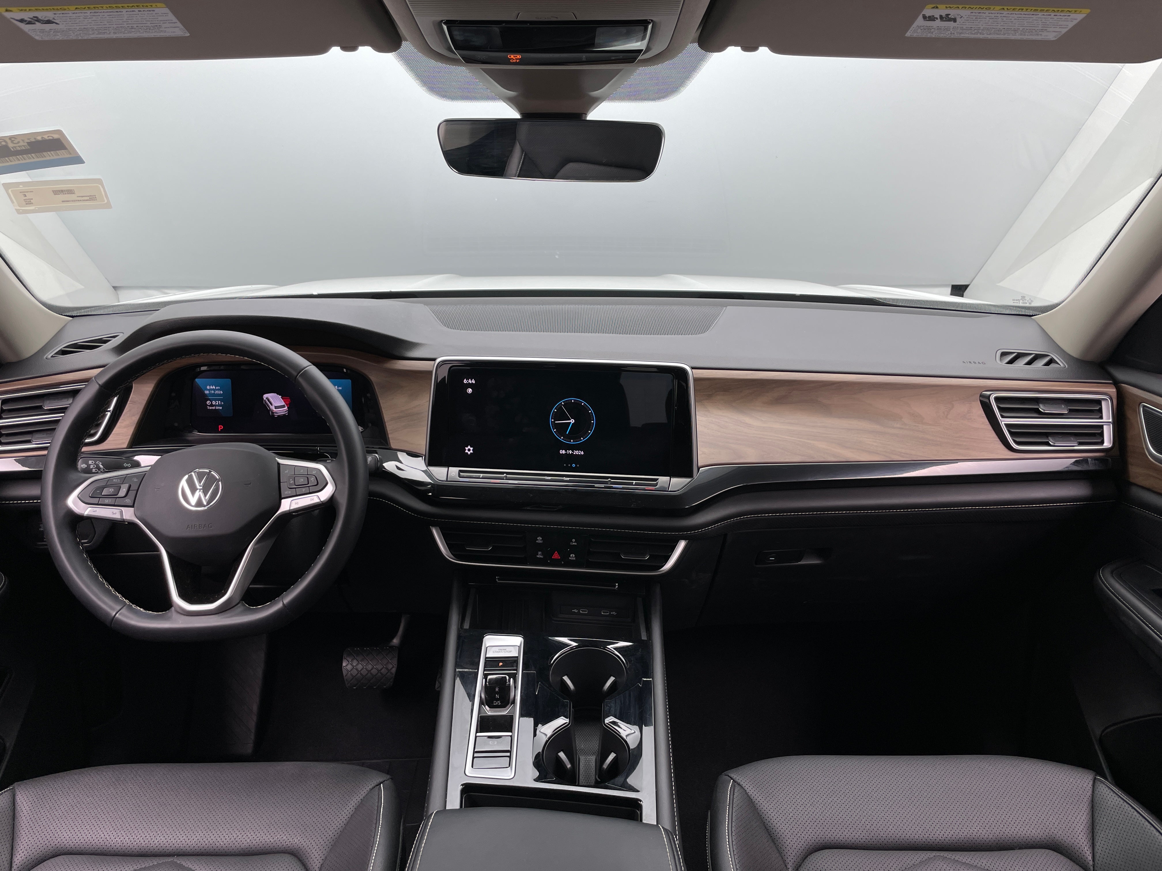 2026 Volkswagen Atlas SE w/Tech