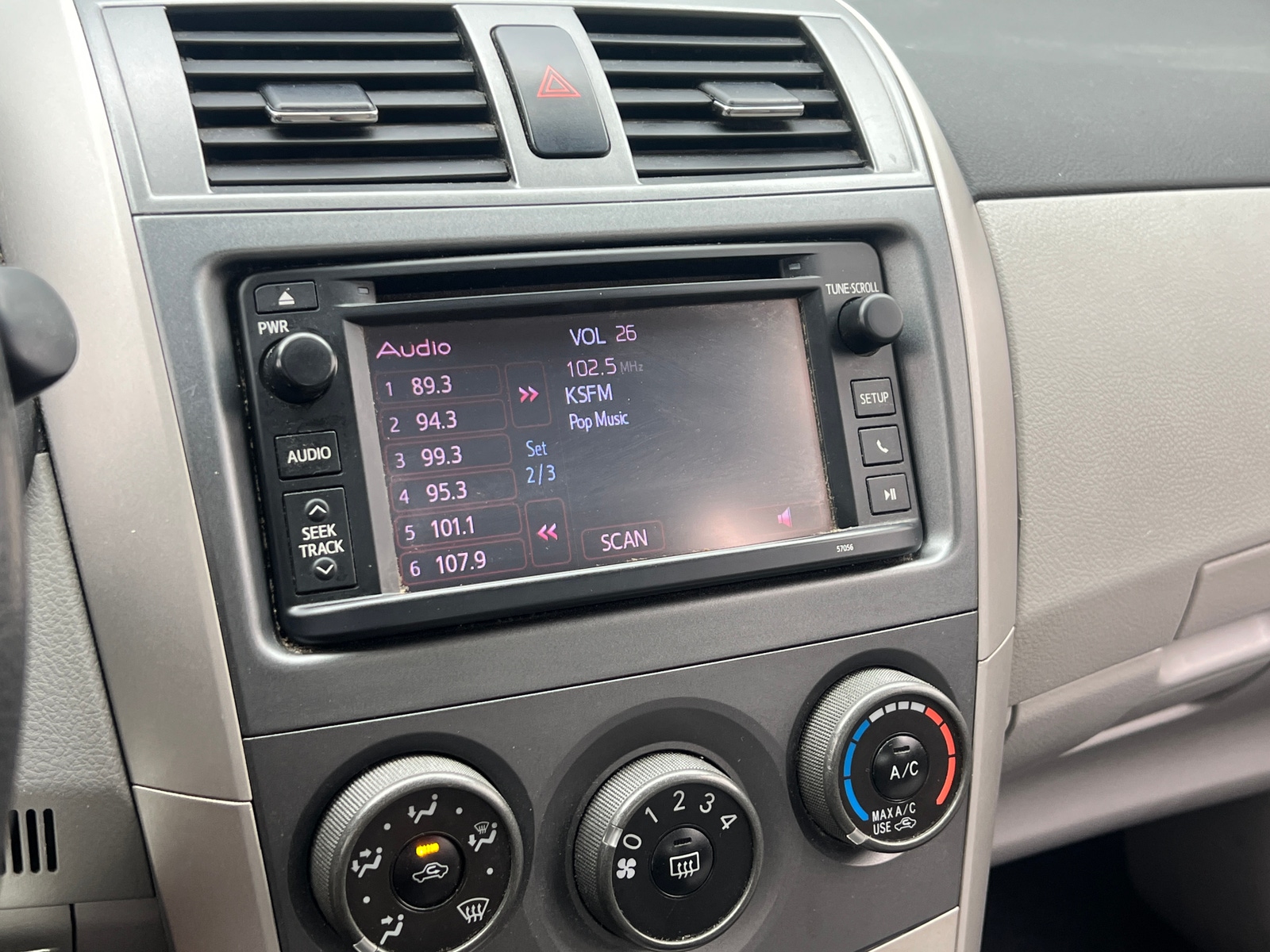 Thumbnail: 2013 Toyota Corolla - 4