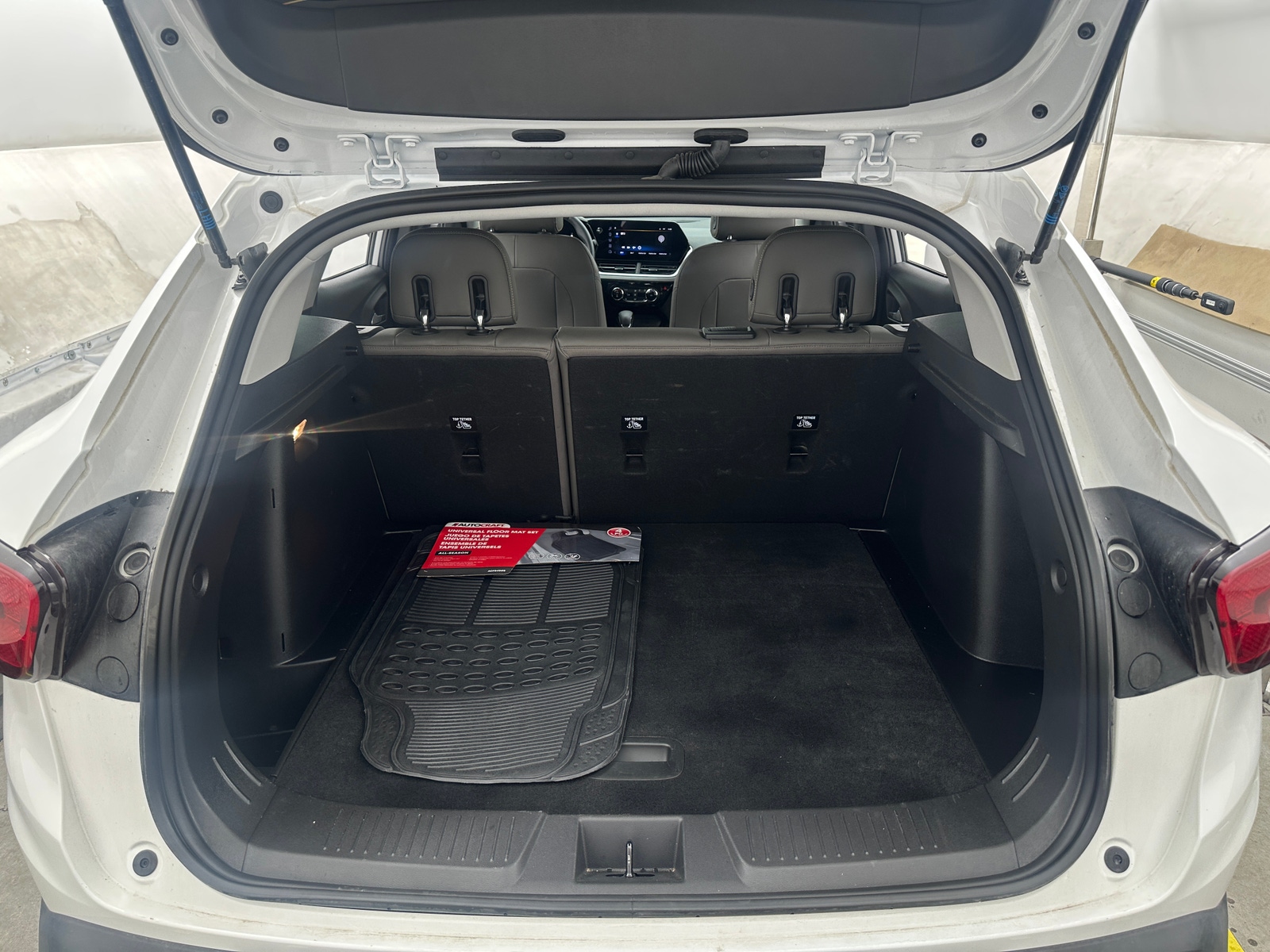 Thumbnail: 2024 Chevrolet Trax - 6