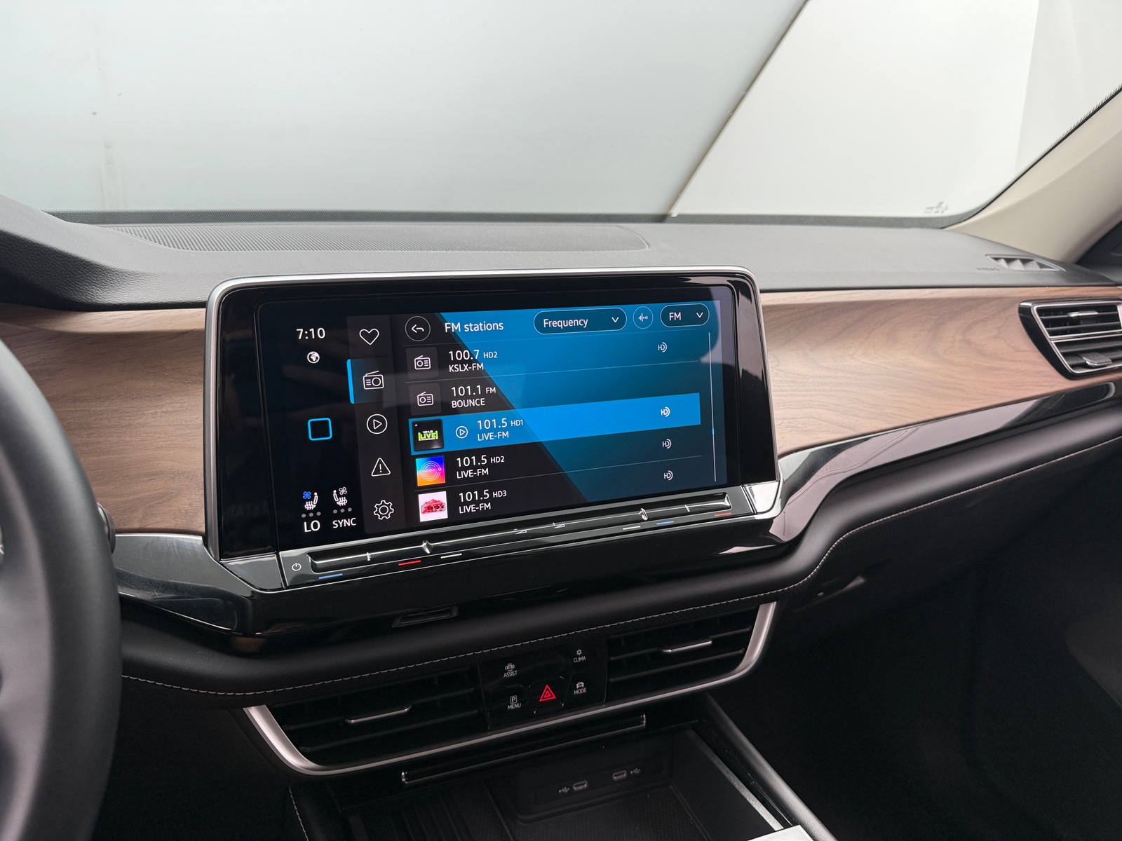 Thumbnail: 2026 Volkswagen Atlas - 3