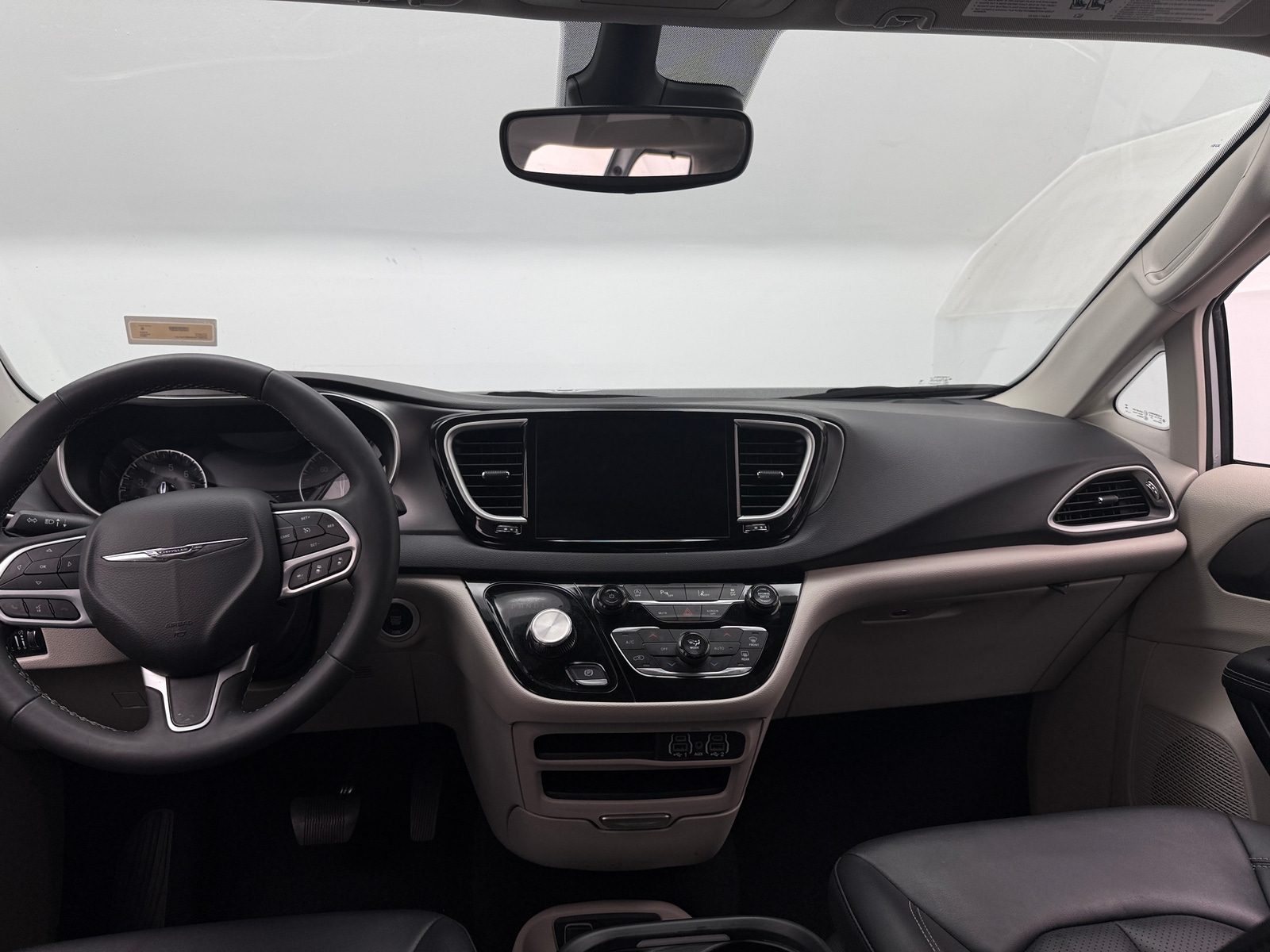Thumbnail: 2024 Chrysler Pacifica - 2