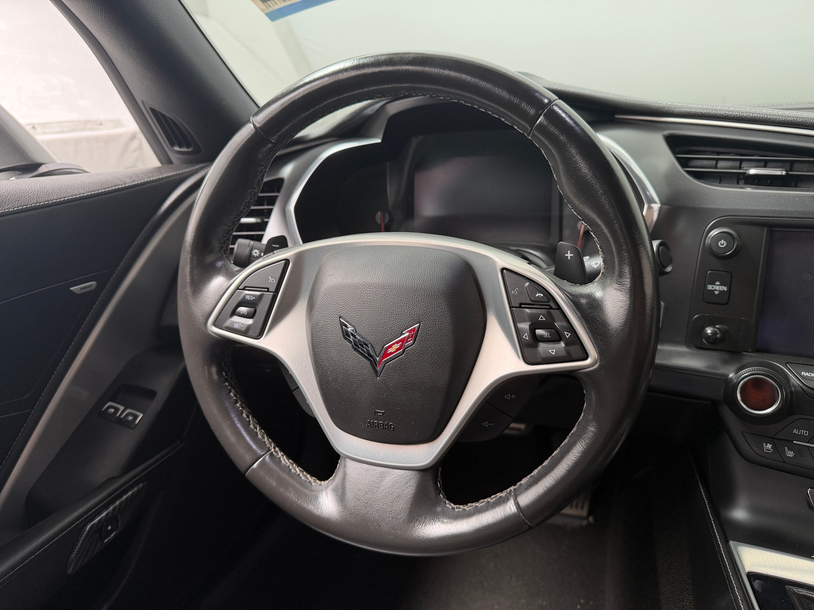 Thumbnail: 2015 Chevrolet Corvette - 3