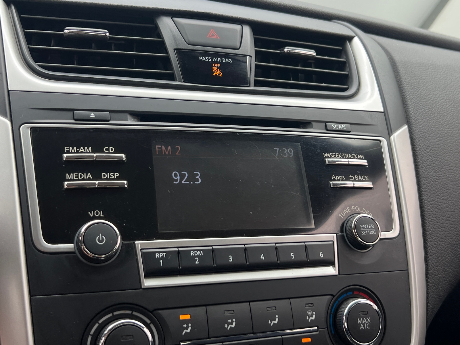 Thumbnail: 2016 Nissan Altima - 4