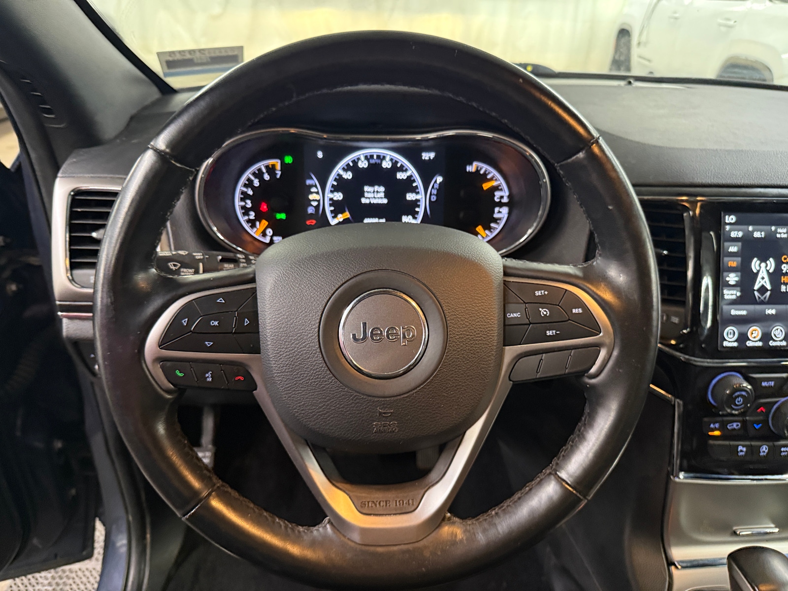 Thumbnail: 2021 Jeep Grand Cherokee - 4