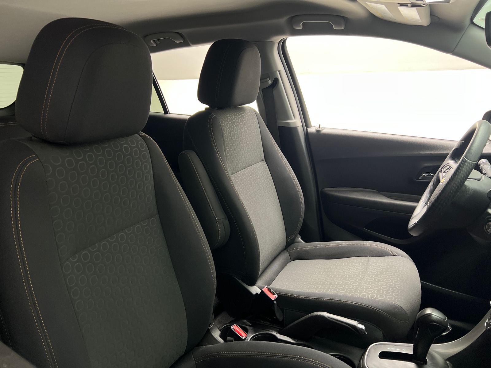Thumbnail: 2020 Chevrolet Trax - 2