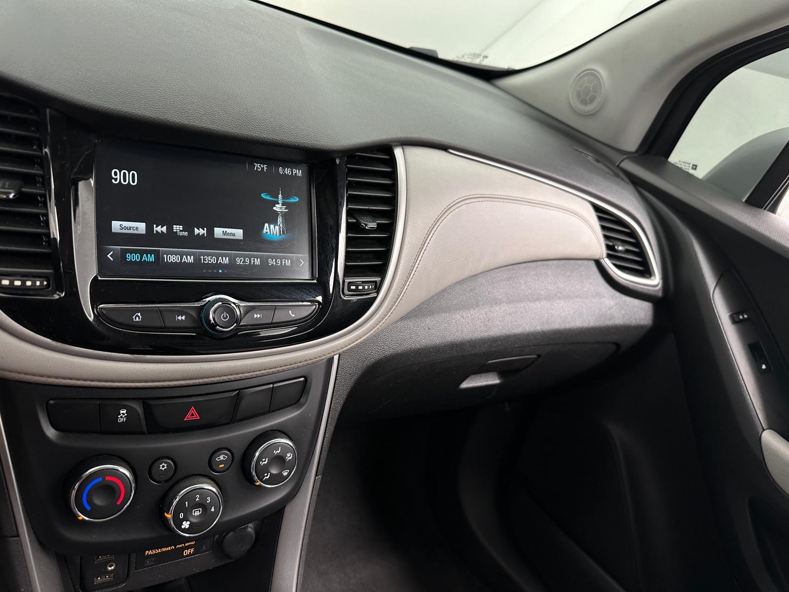 Thumbnail: 2017 Chevrolet Trax - 4