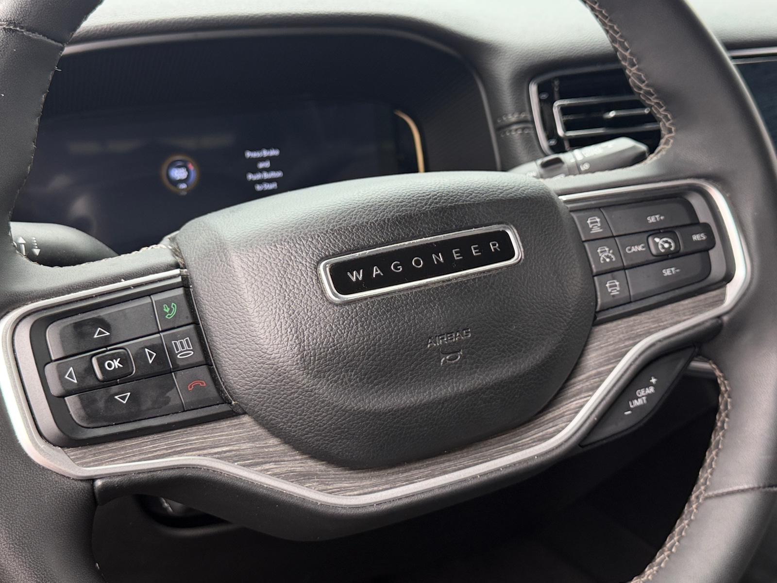 Thumbnail: 2024 Jeep Wagoneer - 4