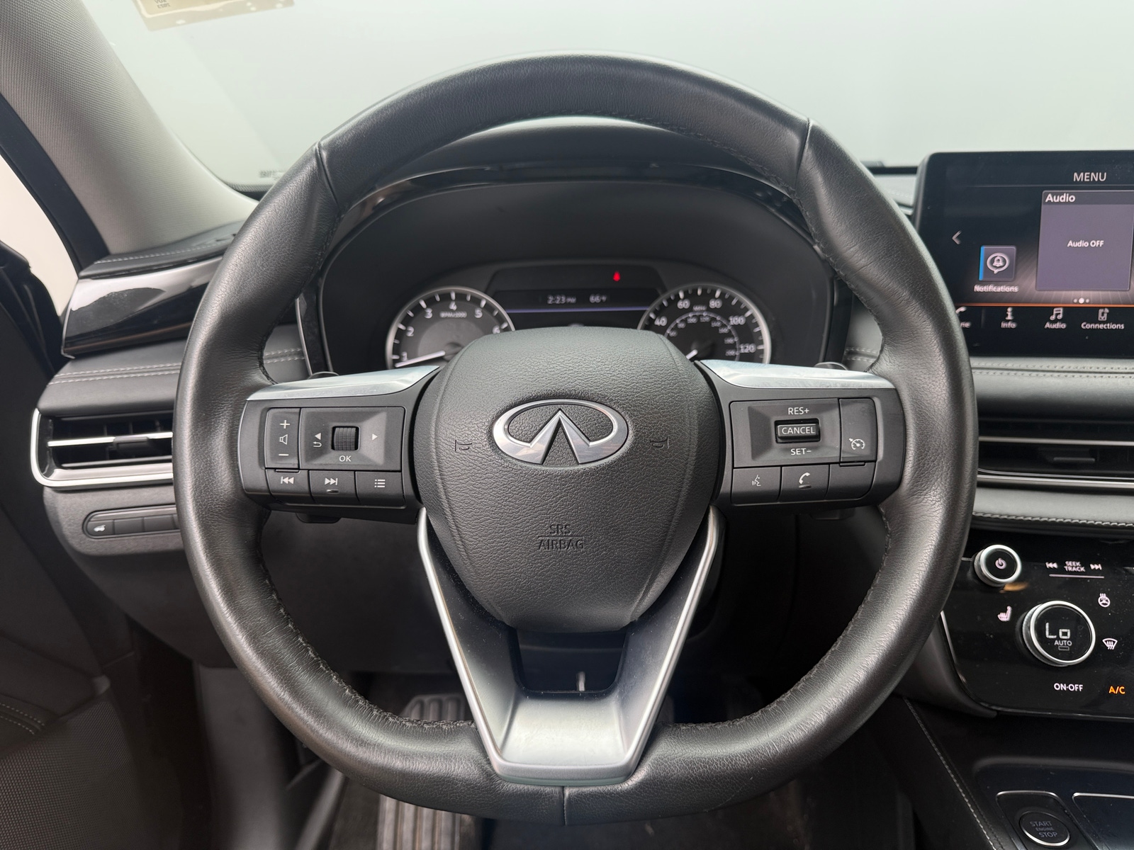 Thumbnail: 2023 INFINITI QX60 - 4