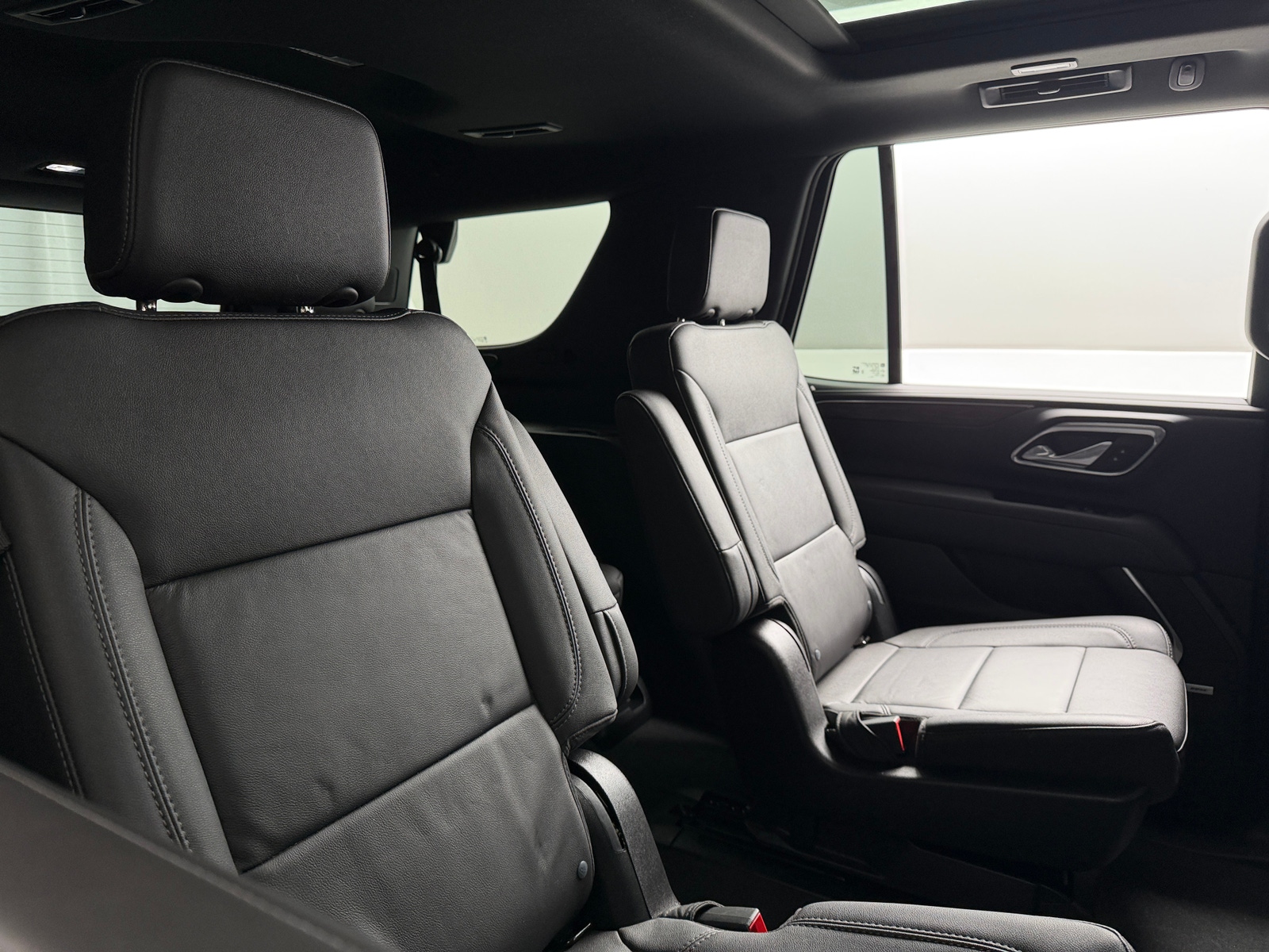Thumbnail: 2024 Chevrolet Tahoe - 5