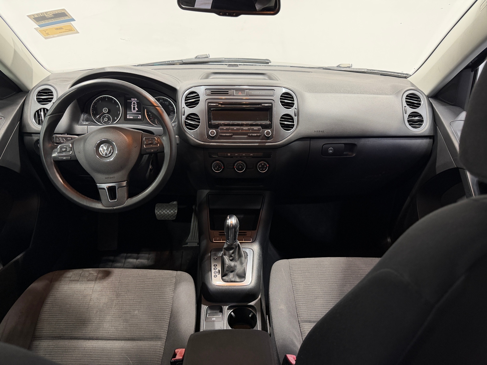 Thumbnail: 2014 Volkswagen Tiguan - 3