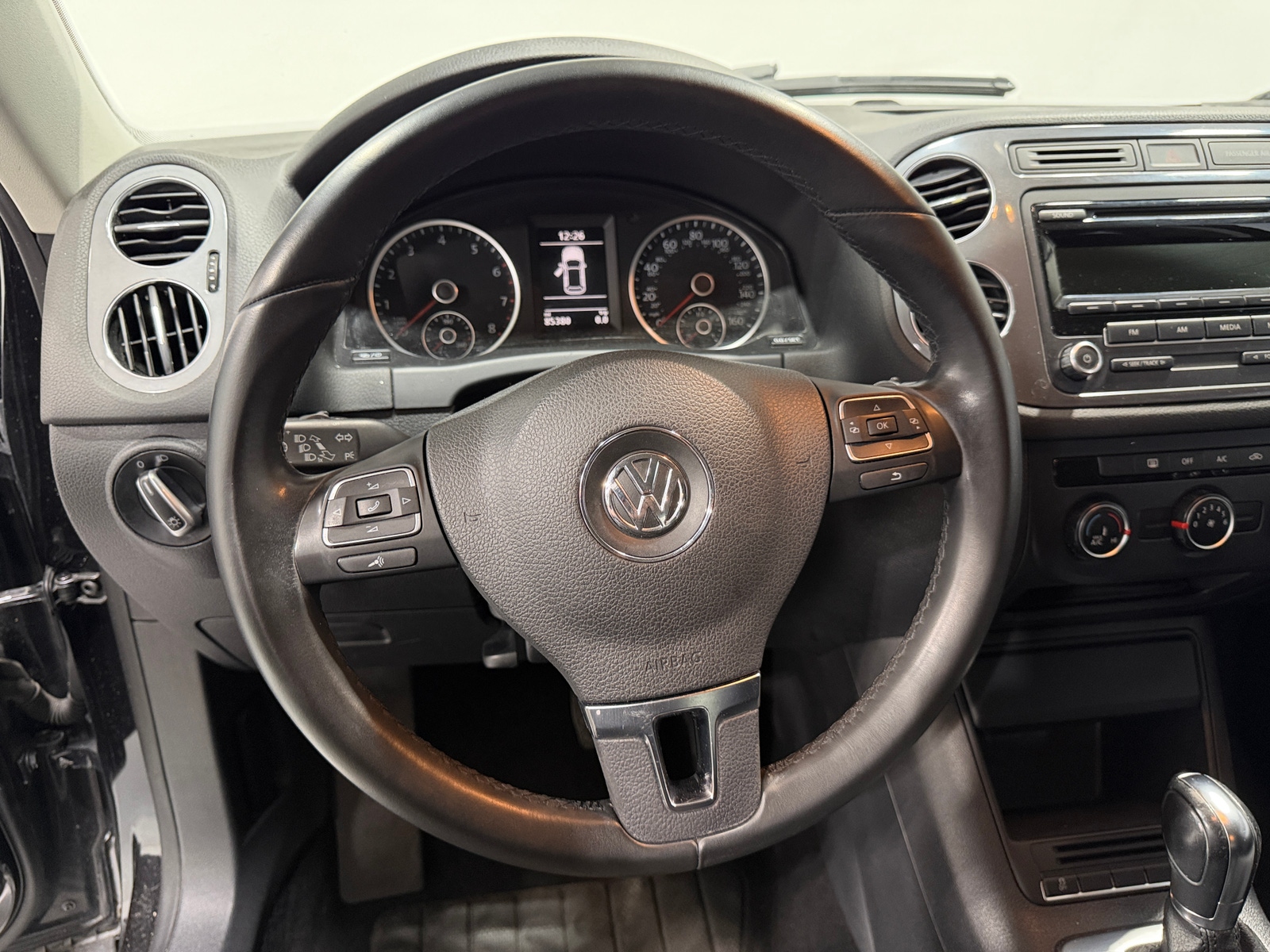 Thumbnail: 2014 Volkswagen Tiguan - 5