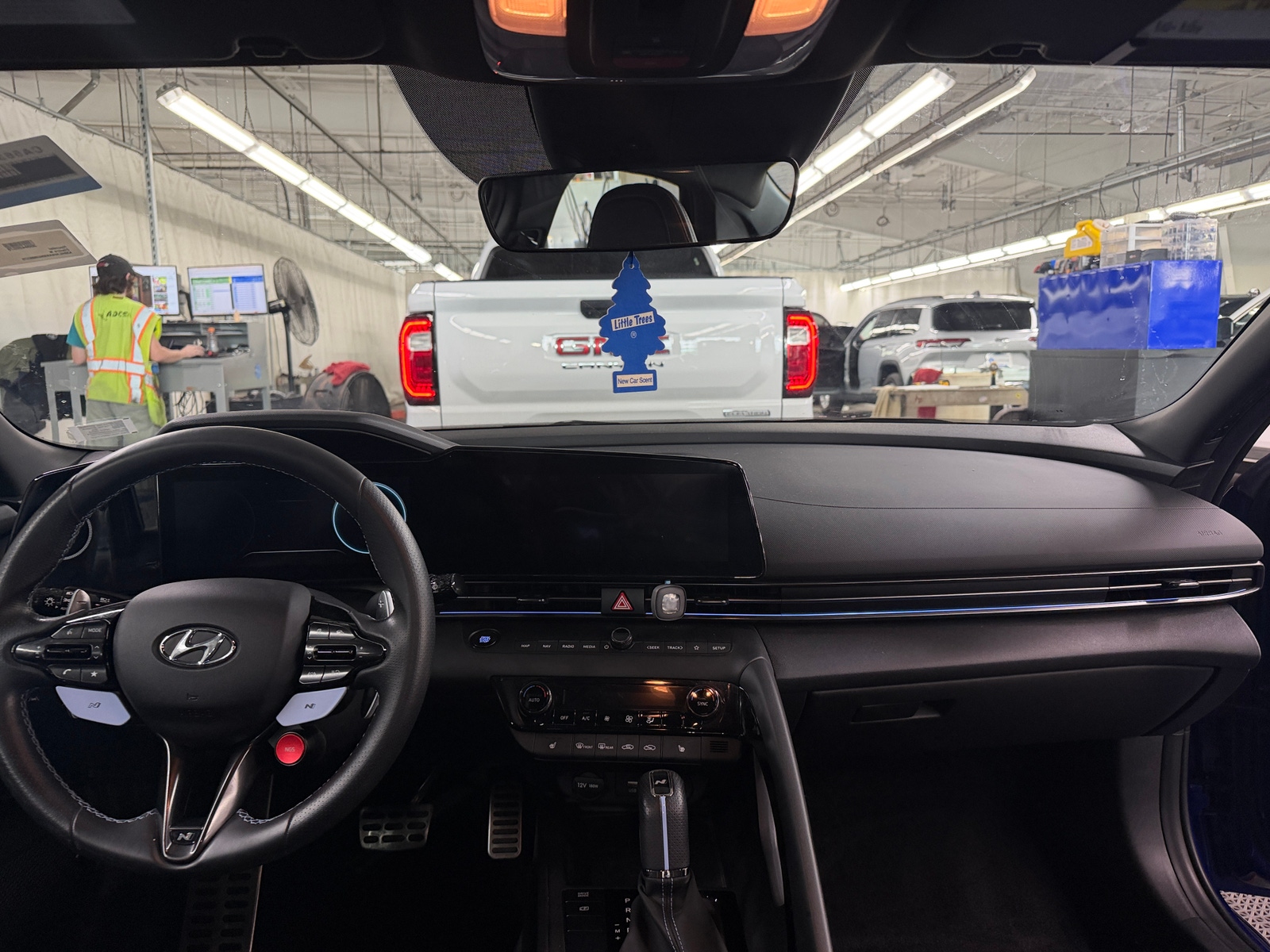 Thumbnail: 2022 Hyundai Elantra - 2