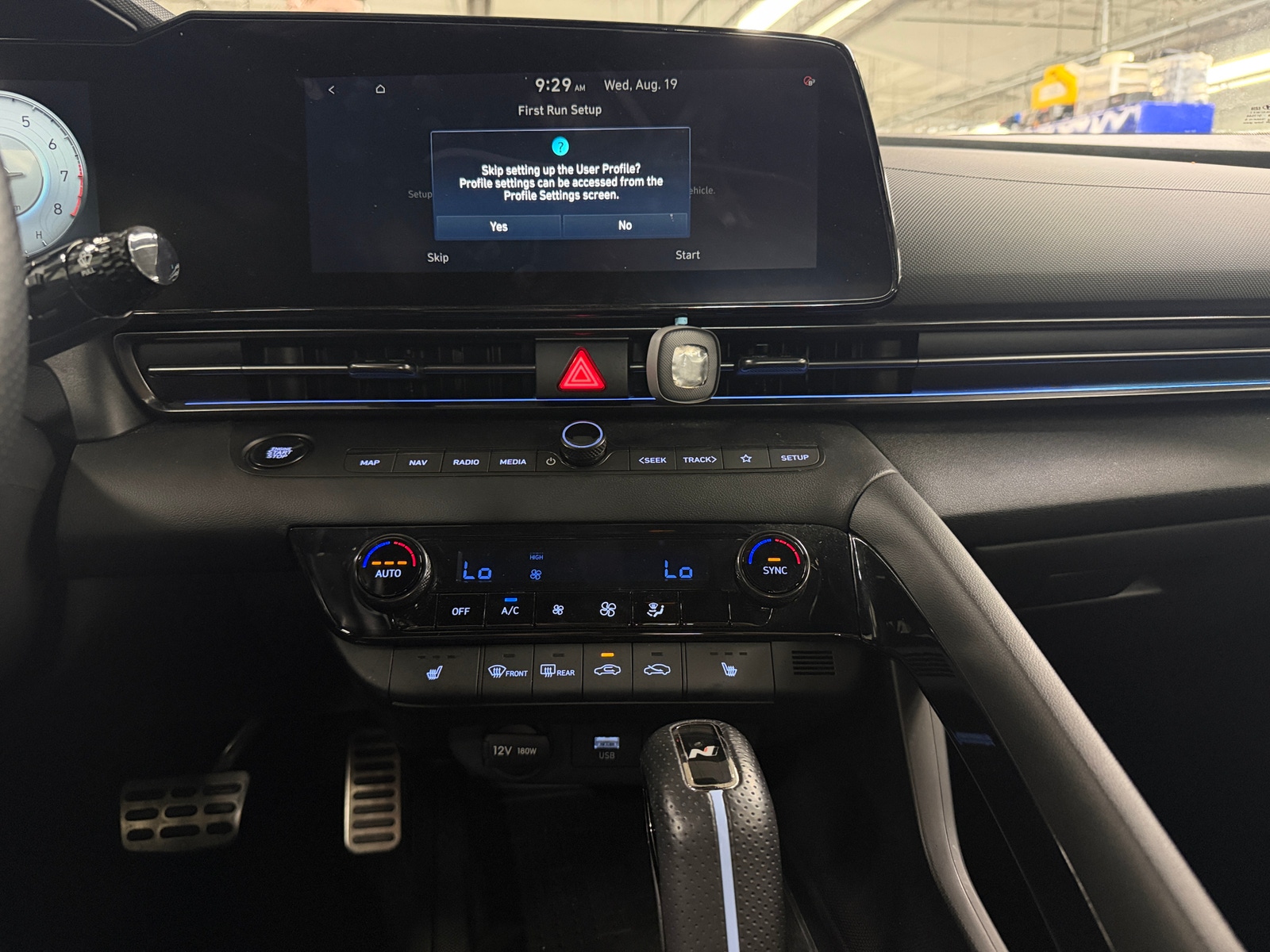 Thumbnail: 2022 Hyundai Elantra - 3