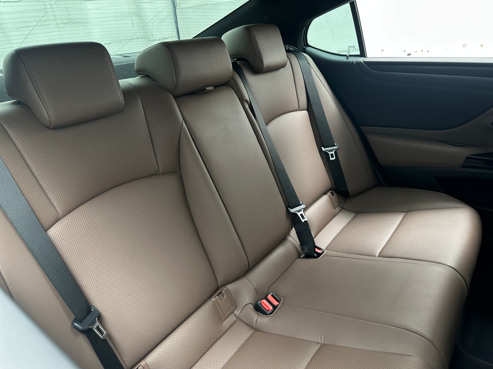 Thumbnail: 2024 Lexus ES - 5