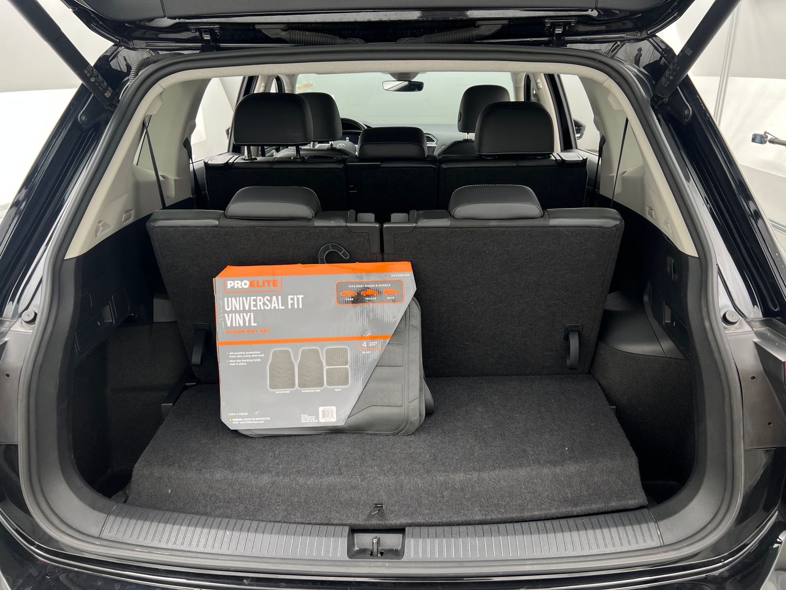 Thumbnail: 2024 Volkswagen Tiguan - 6