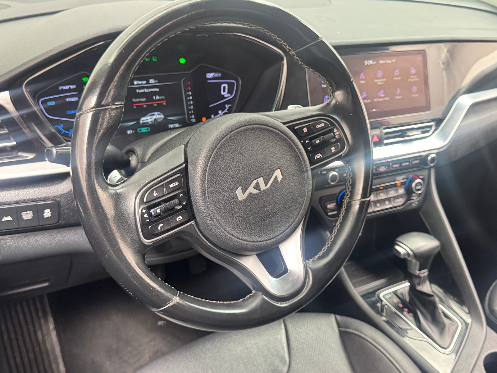 Thumbnail: 2022 Kia Niro - 4