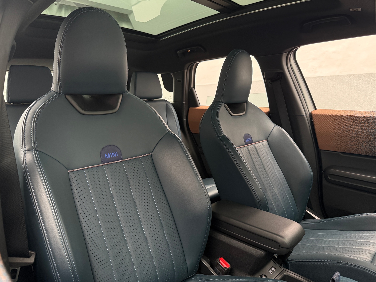 Thumbnail: 2025 MINI Cooper Countryman - 2