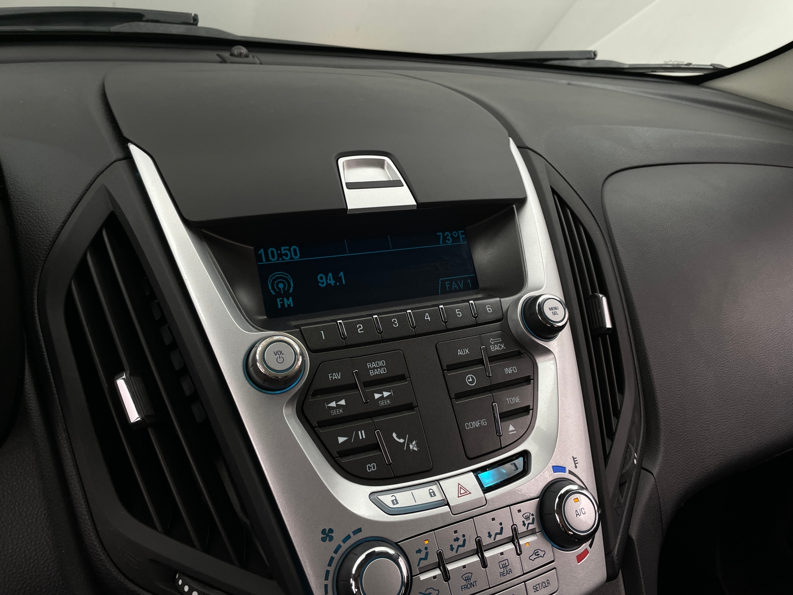 Thumbnail: 2014 Chevrolet Equinox - 4