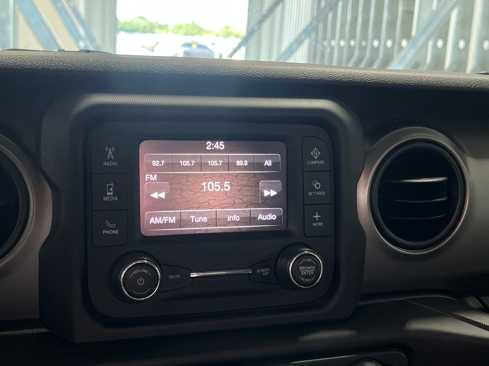Thumbnail: 2020 Jeep Gladiator - 4