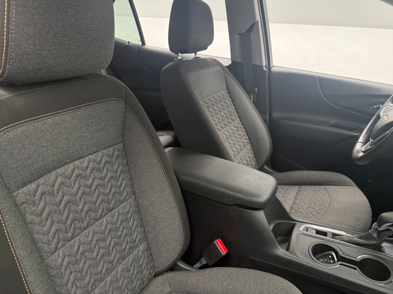 Thumbnail: 2022 Chevrolet Equinox - 2