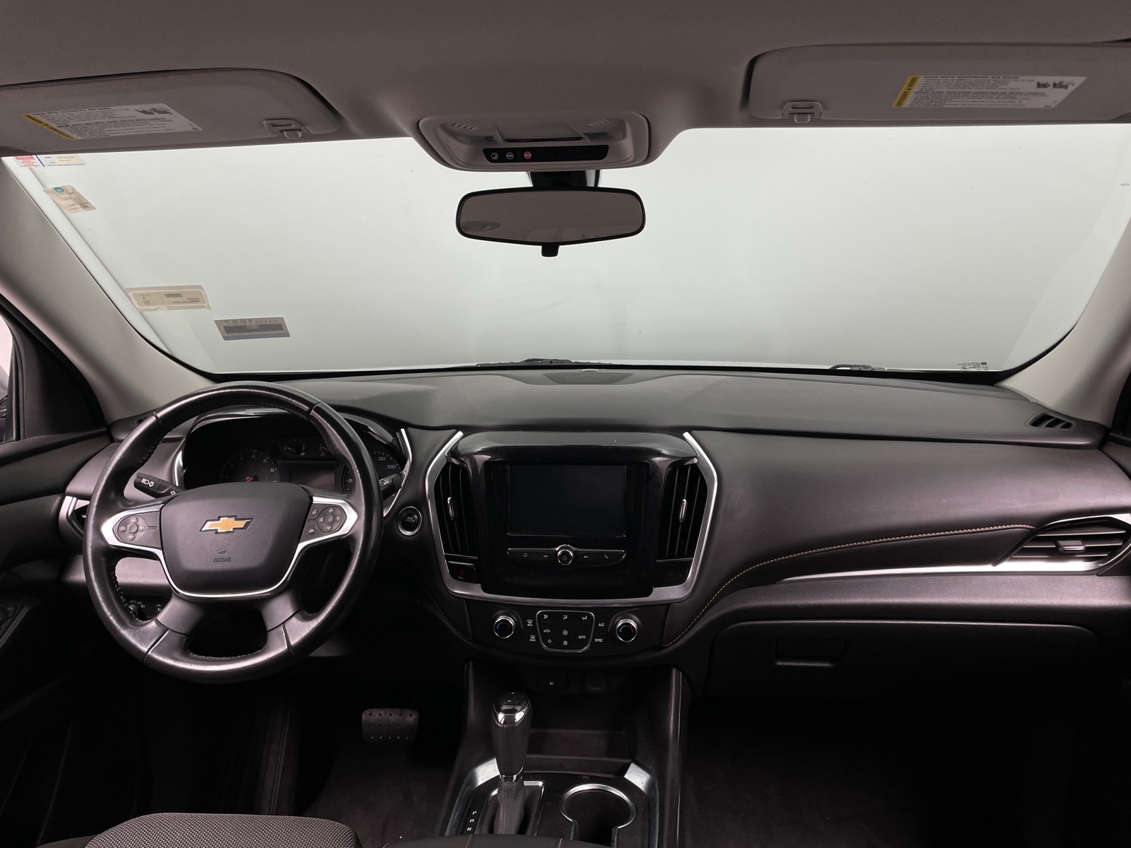 Thumbnail: 2019 Chevrolet Traverse - 3