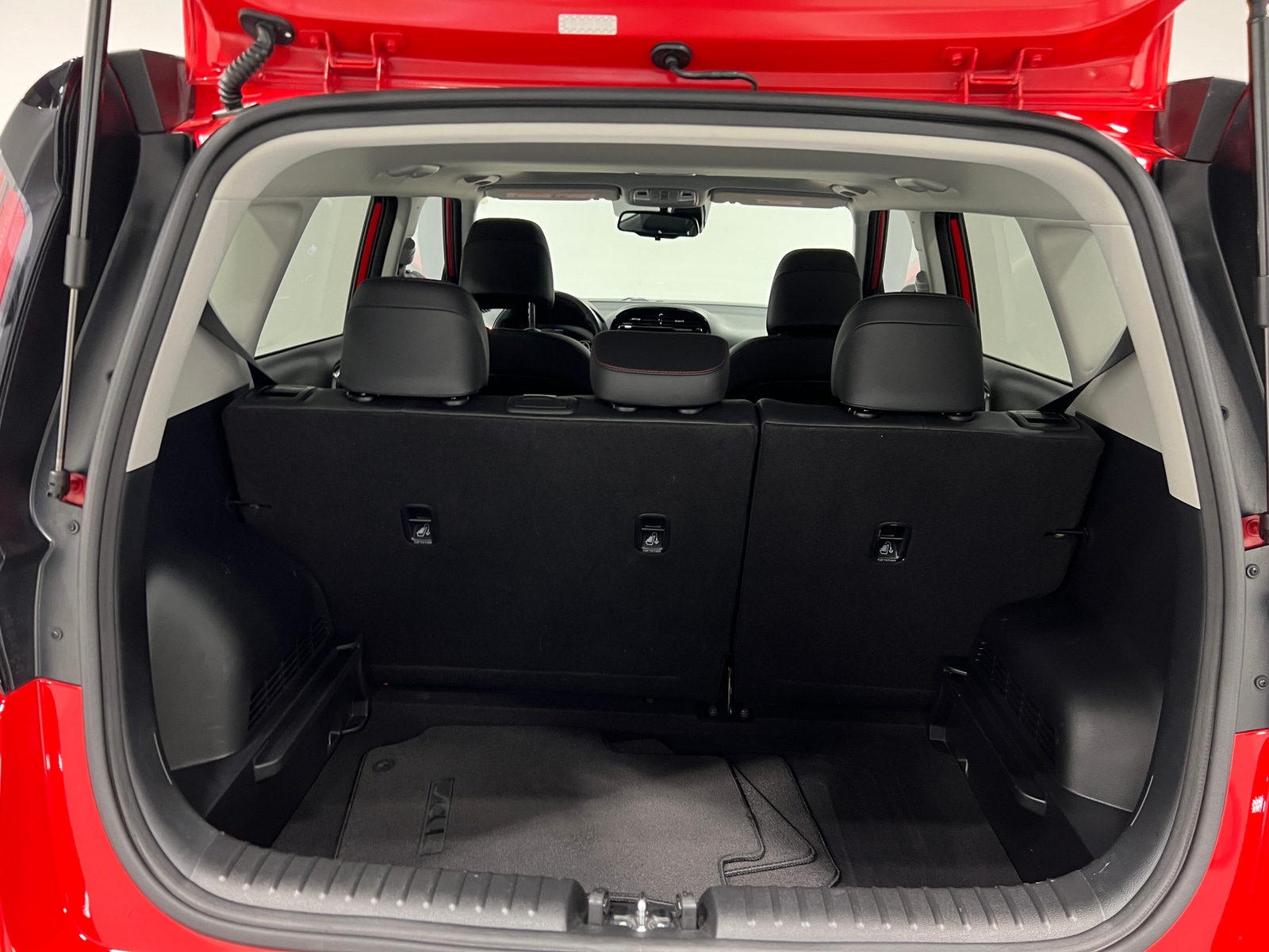 Thumbnail: 2023 Kia Soul - 6