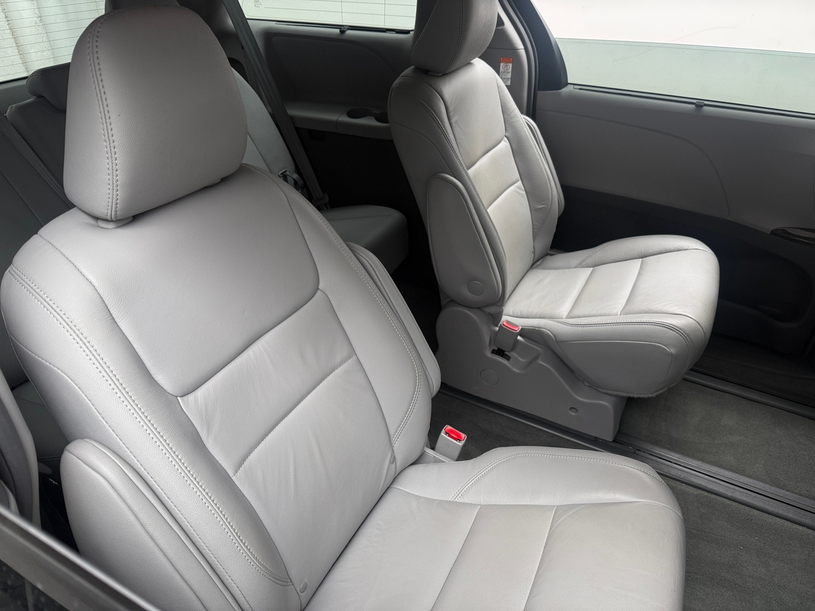 Thumbnail: 2018 Toyota Sienna - 5