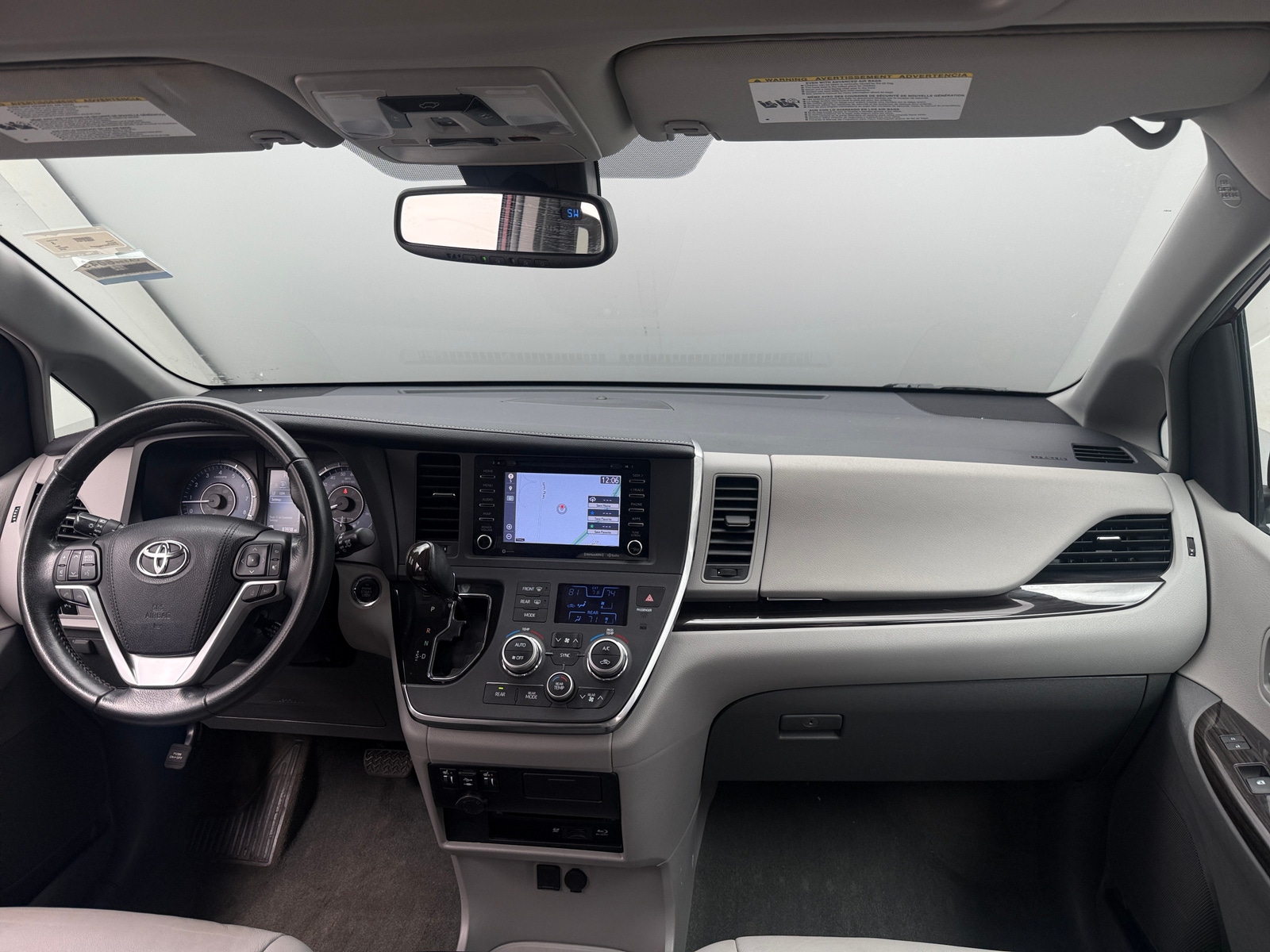 Thumbnail: 2018 Toyota Sienna - 2