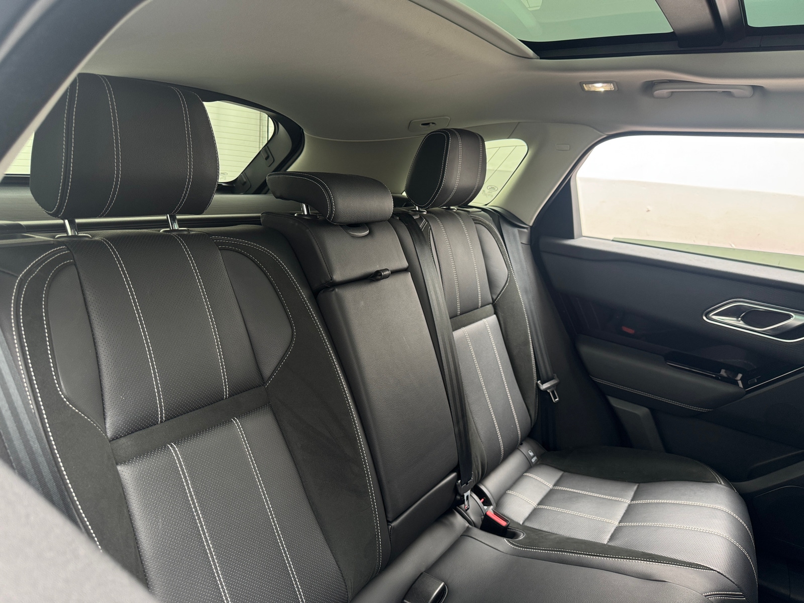 Thumbnail: 2020 Land Rover Range Rover Velar - 5