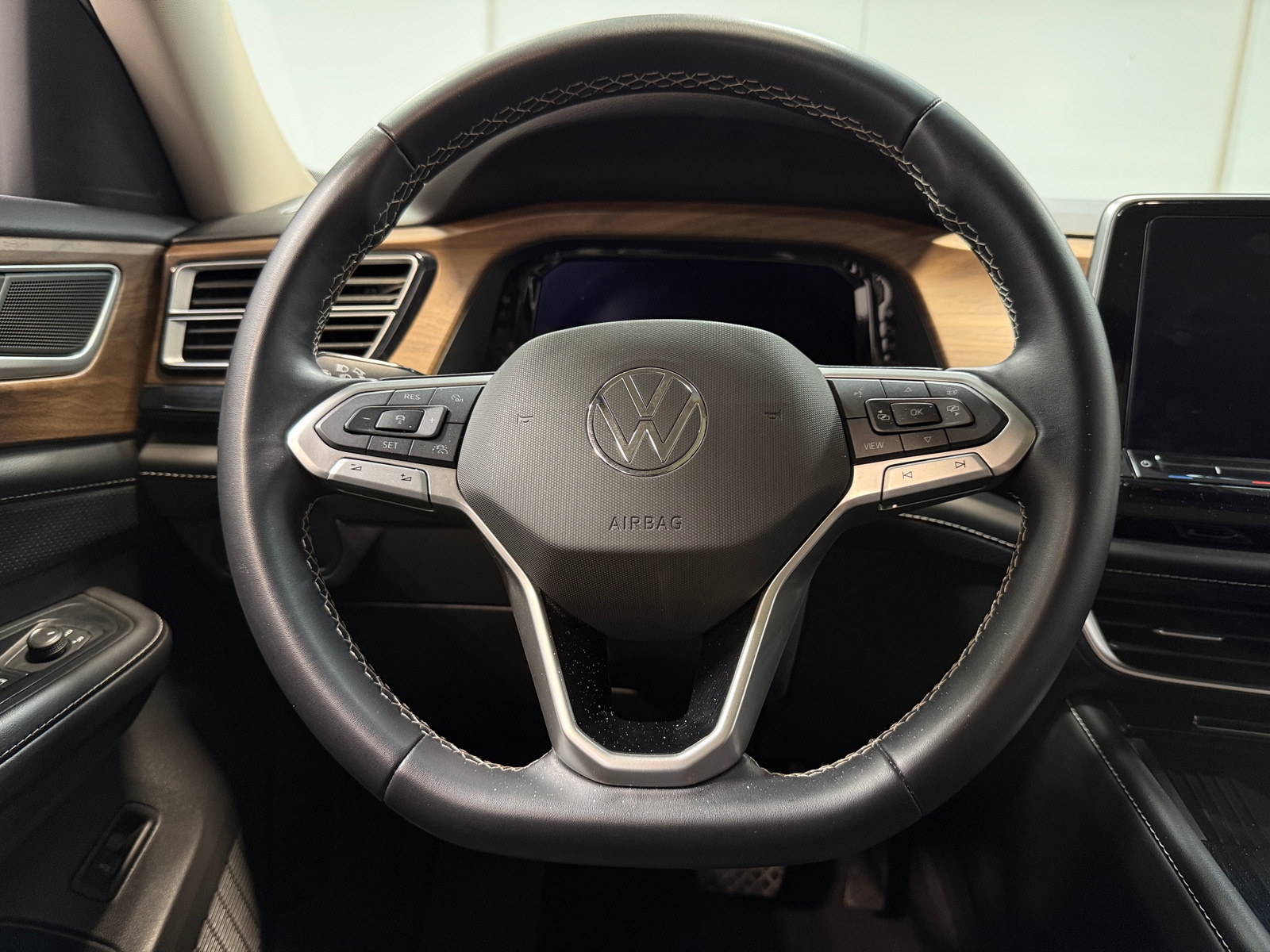 Thumbnail: 2026 Volkswagen Atlas - 5