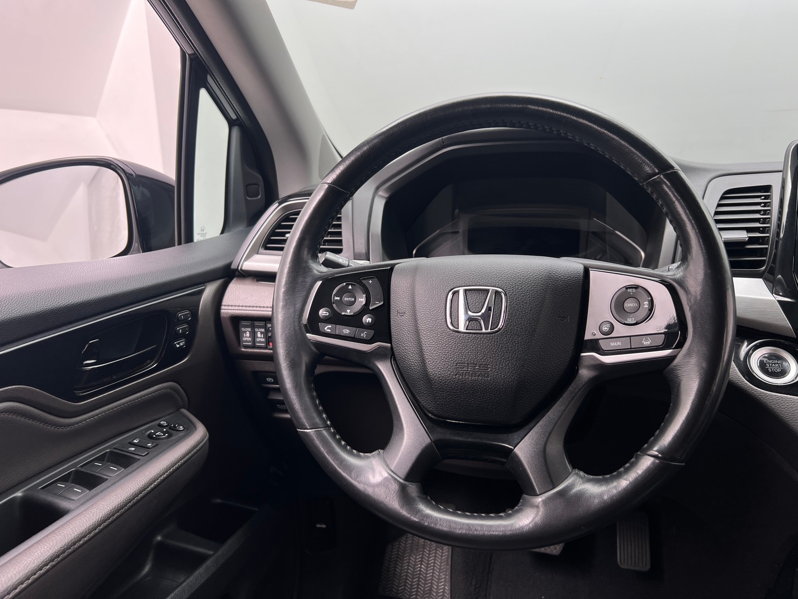 Thumbnail: 2018 Honda Odyssey - 4